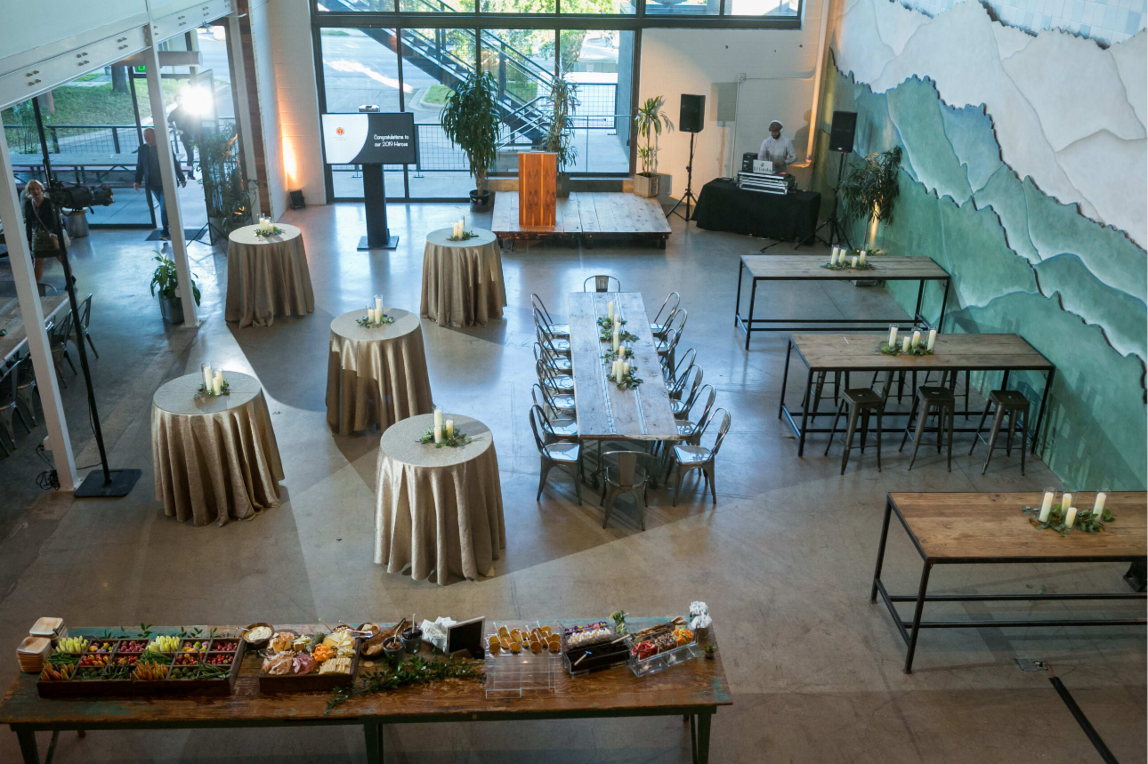 Soulful Space in Central Austin with Natural Light Image in Brentwood, Austin, TX