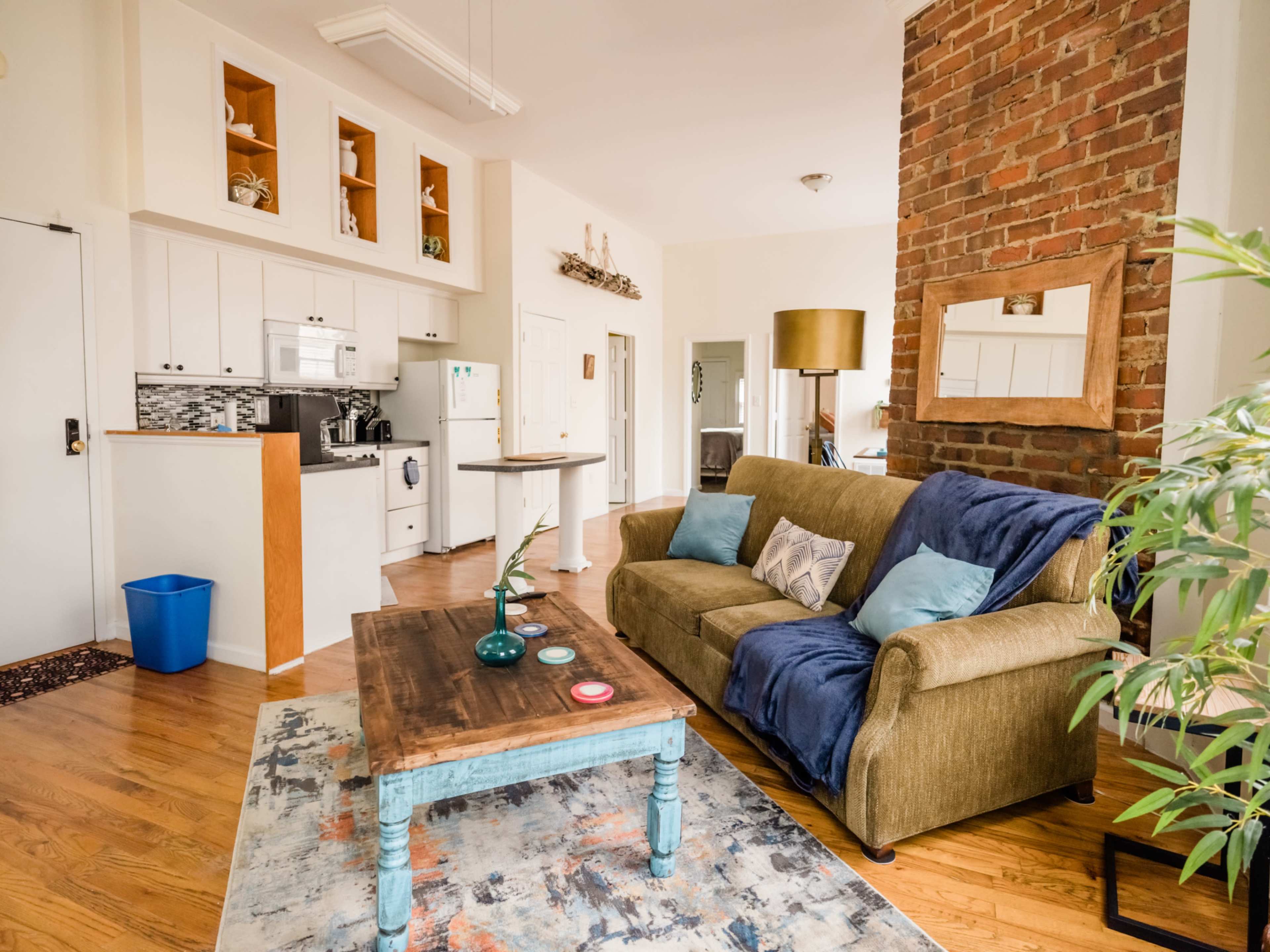 Charming Savannah Apartment w/ Private Patio — Ideal for Film, Meetings & Intimate Events Image in Victorian District - West, Savannah, GA