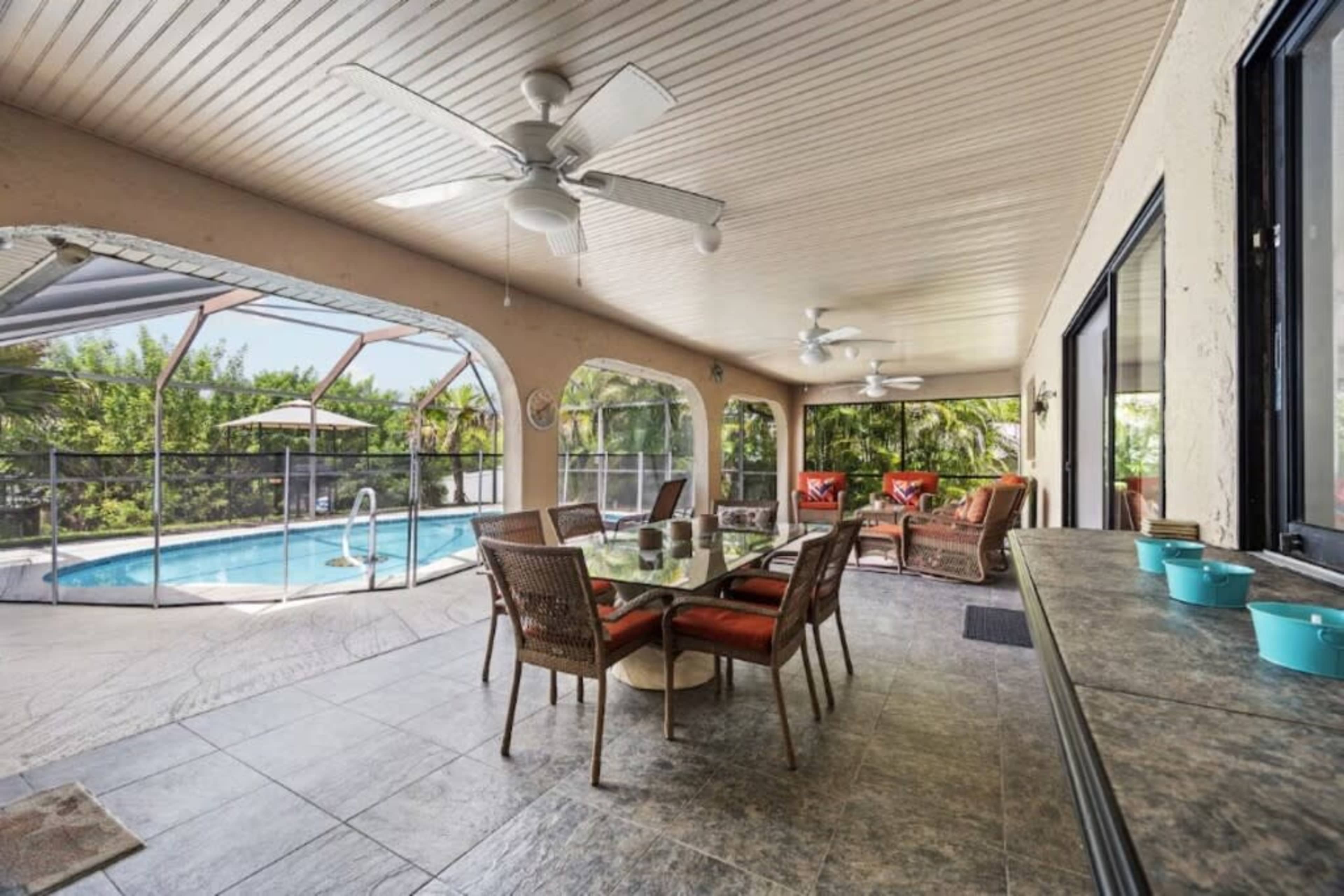 CANAL HOME! WARM PRIVATE POOL! FAMILY MEMORIES! WIFI! GRILL! BABY SUPPLIES! Image in Port Charlotte, Port Charlotte, FL