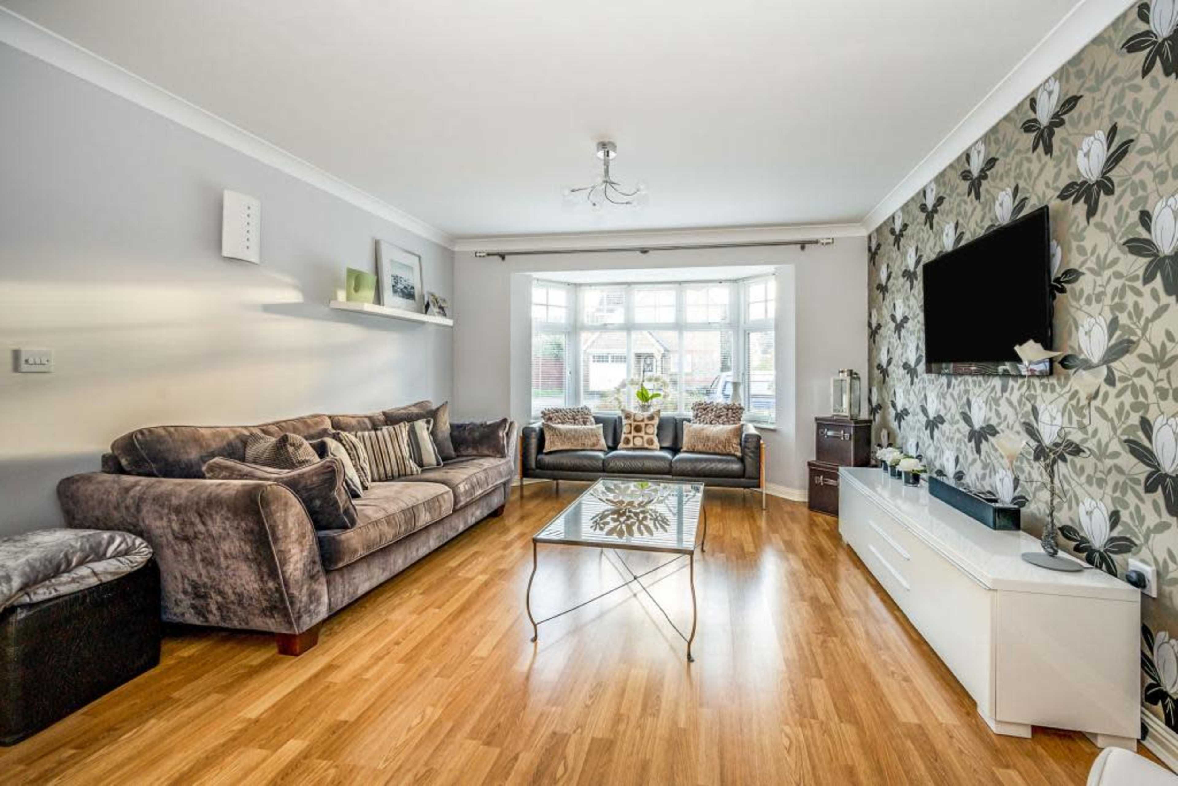 Urban home with landscape views Image in Chessington, Chessington, ENG