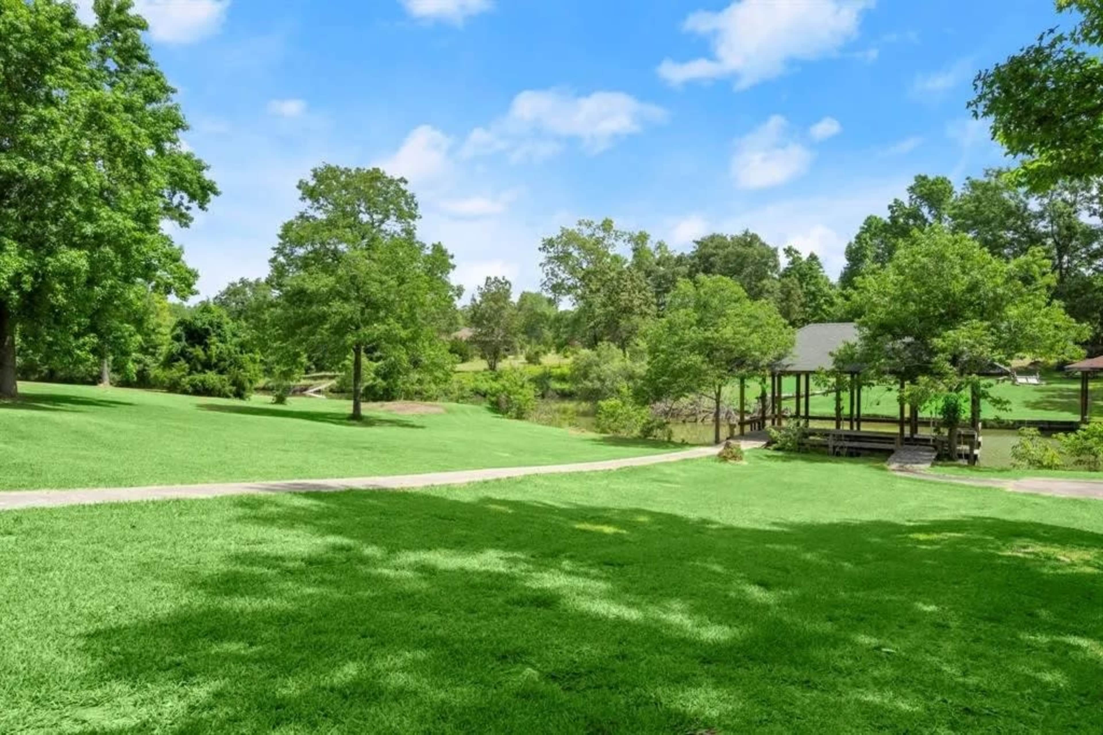 Lake Livingston water front Estate Image in , Livingston, TX