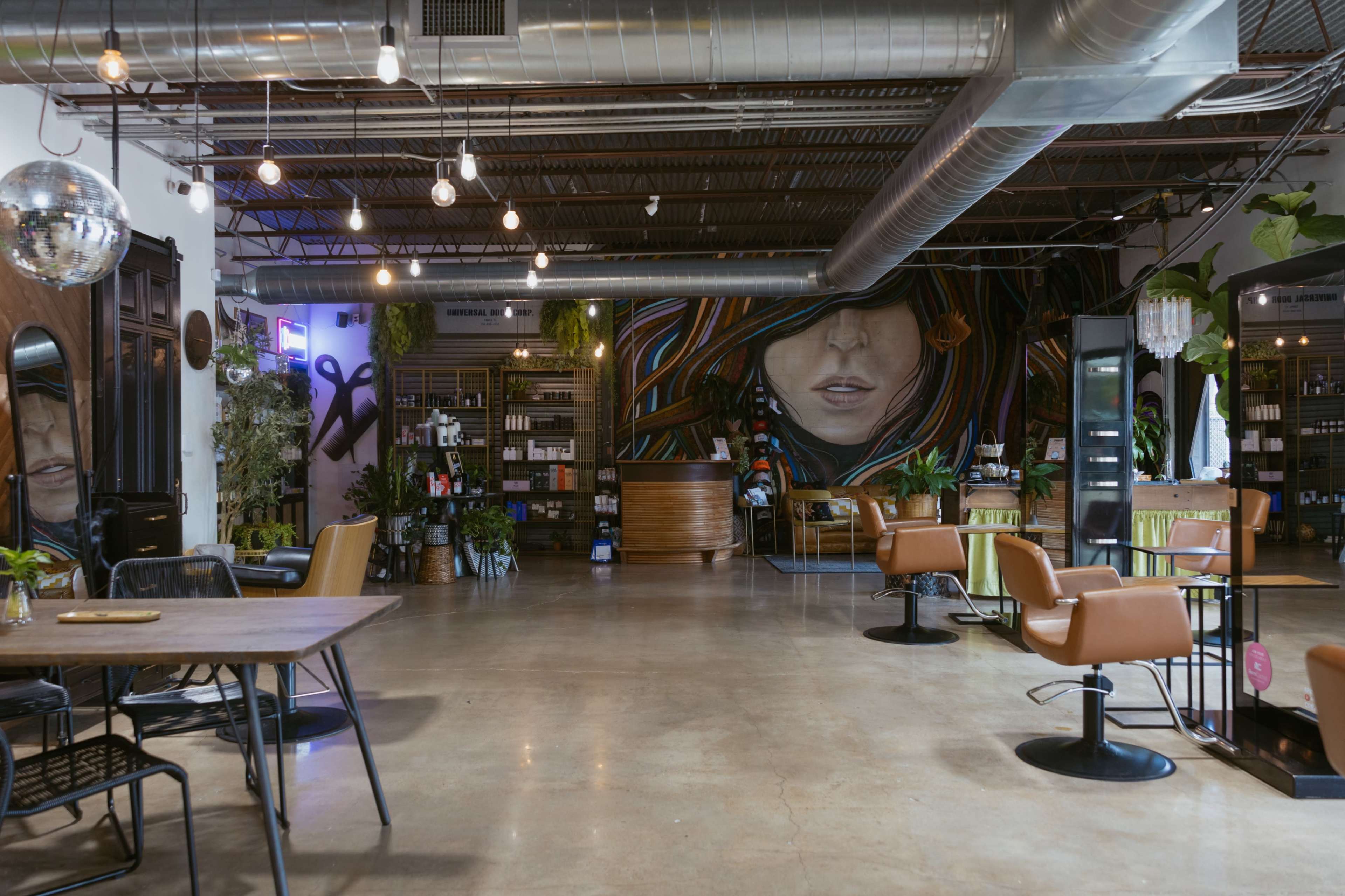 South central Austin close to South Lamar, South Congress, and 1st St! Within 10 minutes of downtown. Image in Westgate, austin, TX