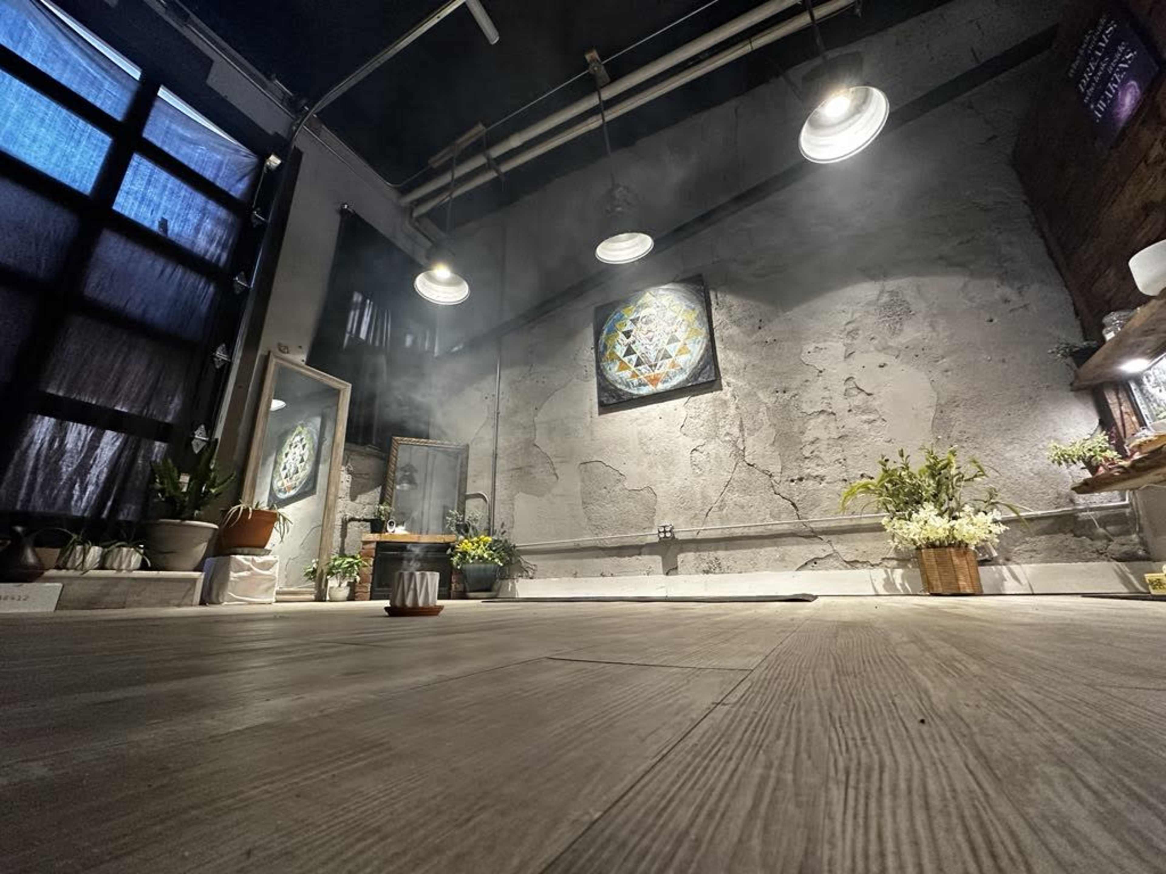 Roomy, industrial, urban studio  20min from downtown Image in Downtown New Kensington, New Kensington, PA