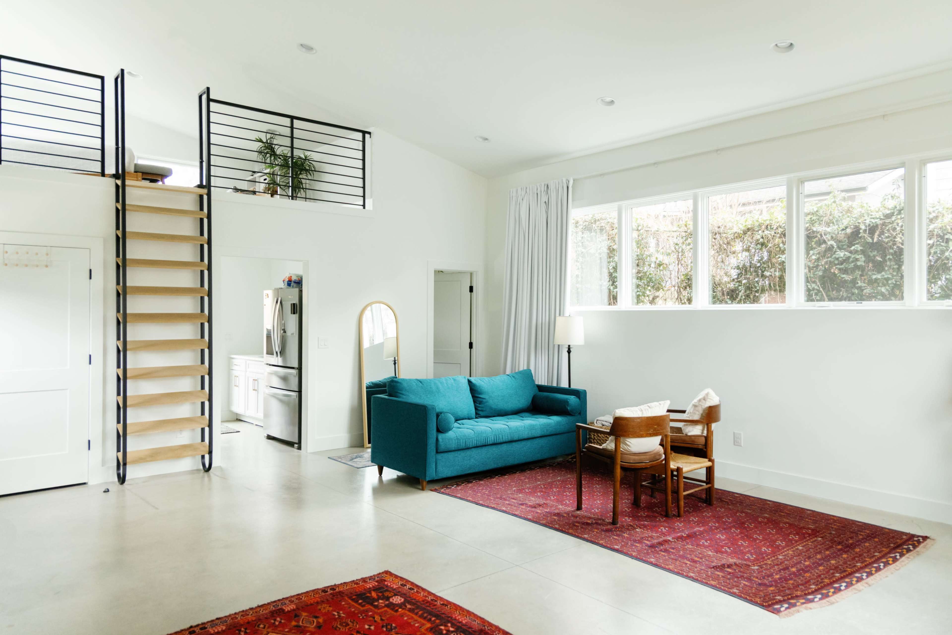 Bright White East Nashville Photo Studio with Lofted Ceilings Image in East Nashville, NASHVILLE, TN