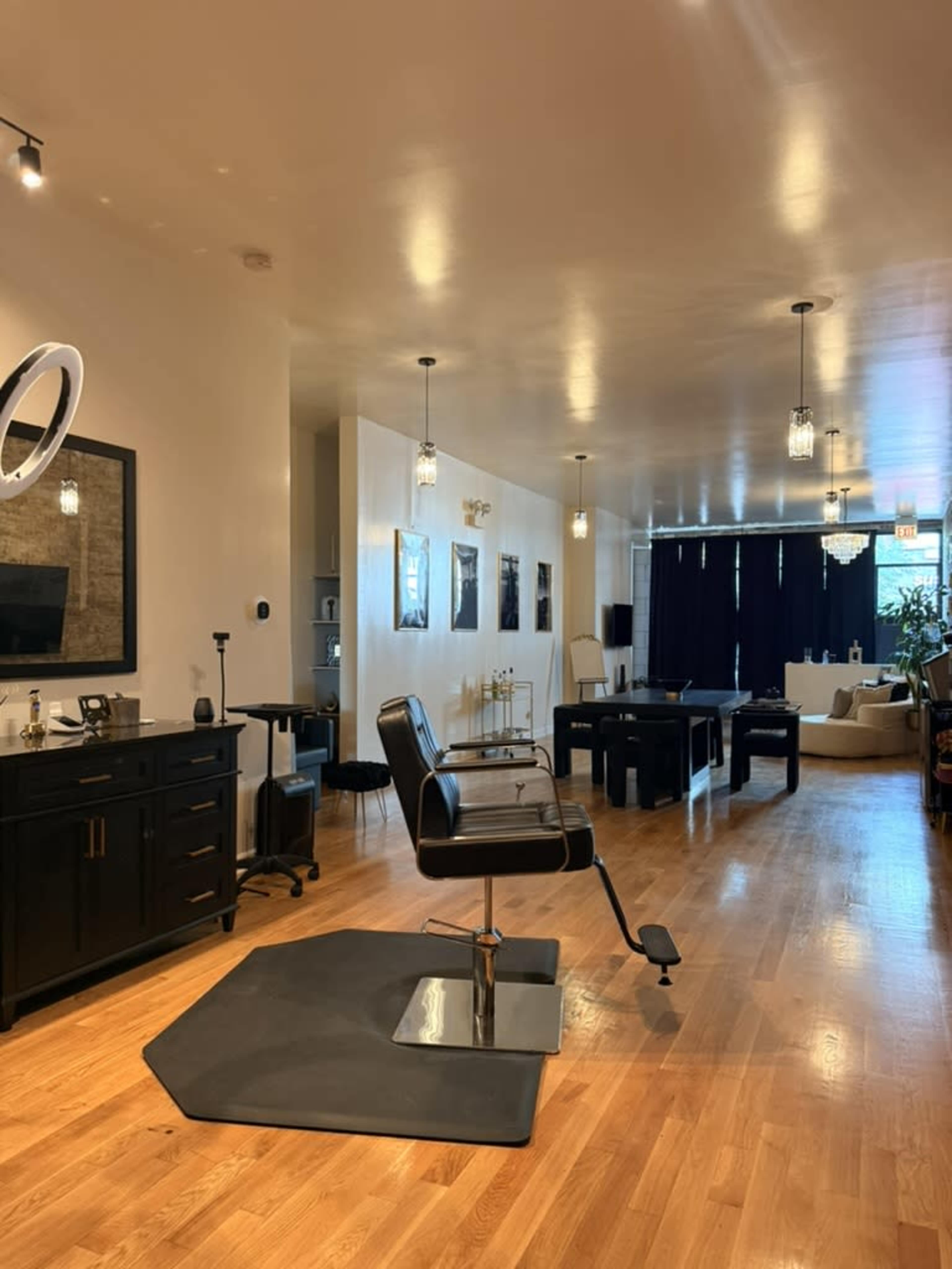 Upscale River West Content Space with Exposed Brick Image in West Town, Chicago, IL