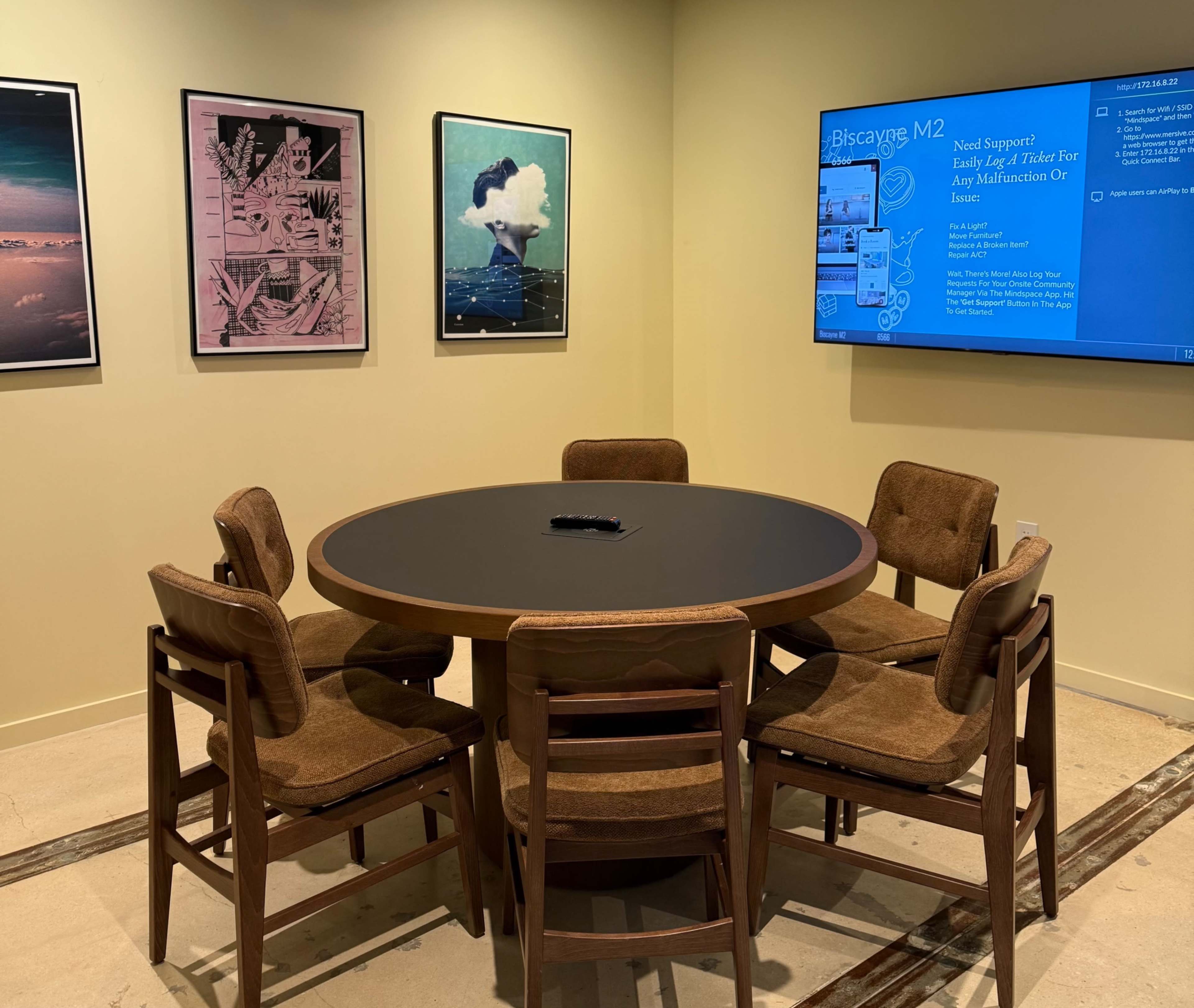 Meeting Room Downtown (Up to 6 people) Image in Downtown Miami, Miami, FL