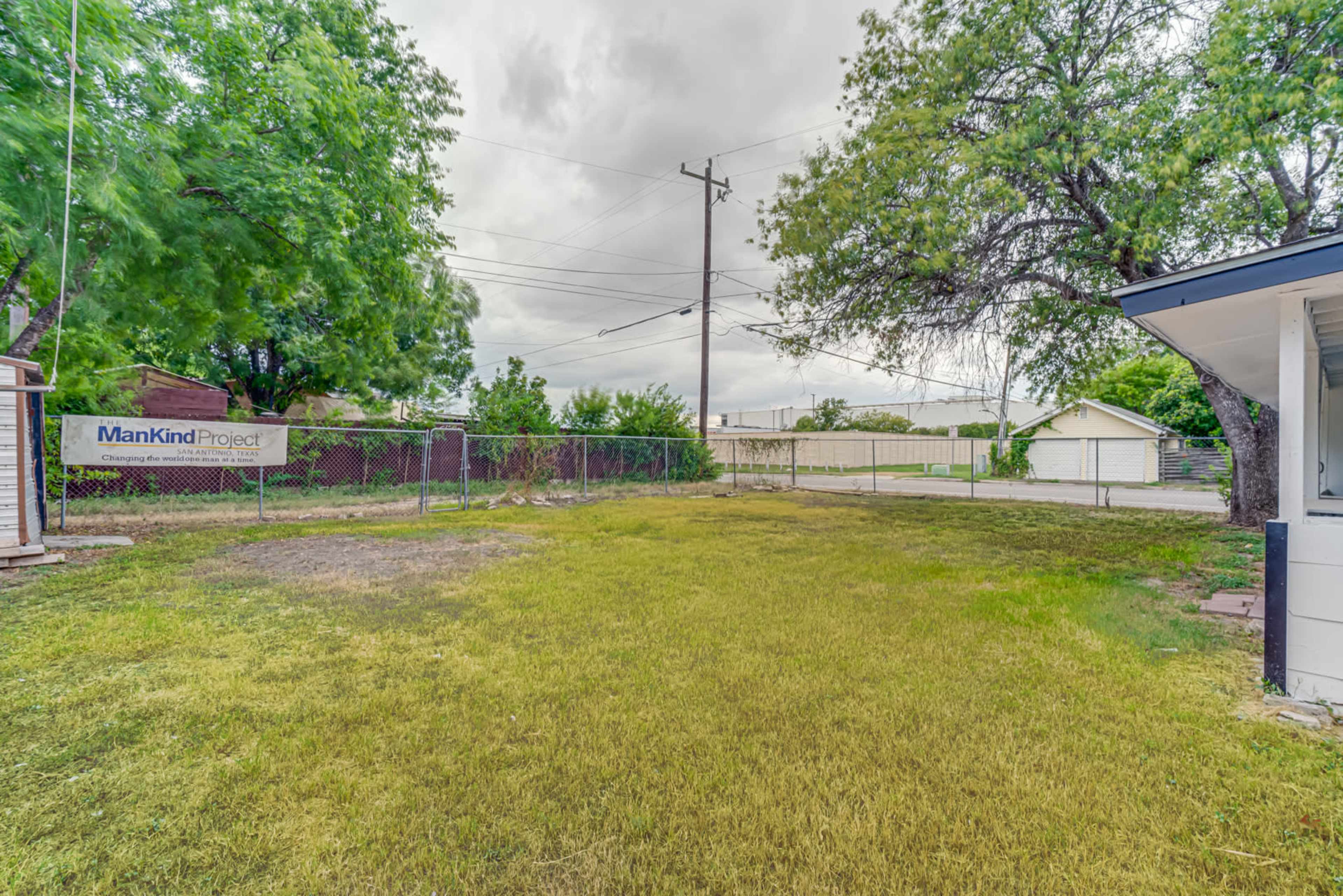 Cozy Retreat Near Downtown SA Image in Park Village, San Antonio, TX