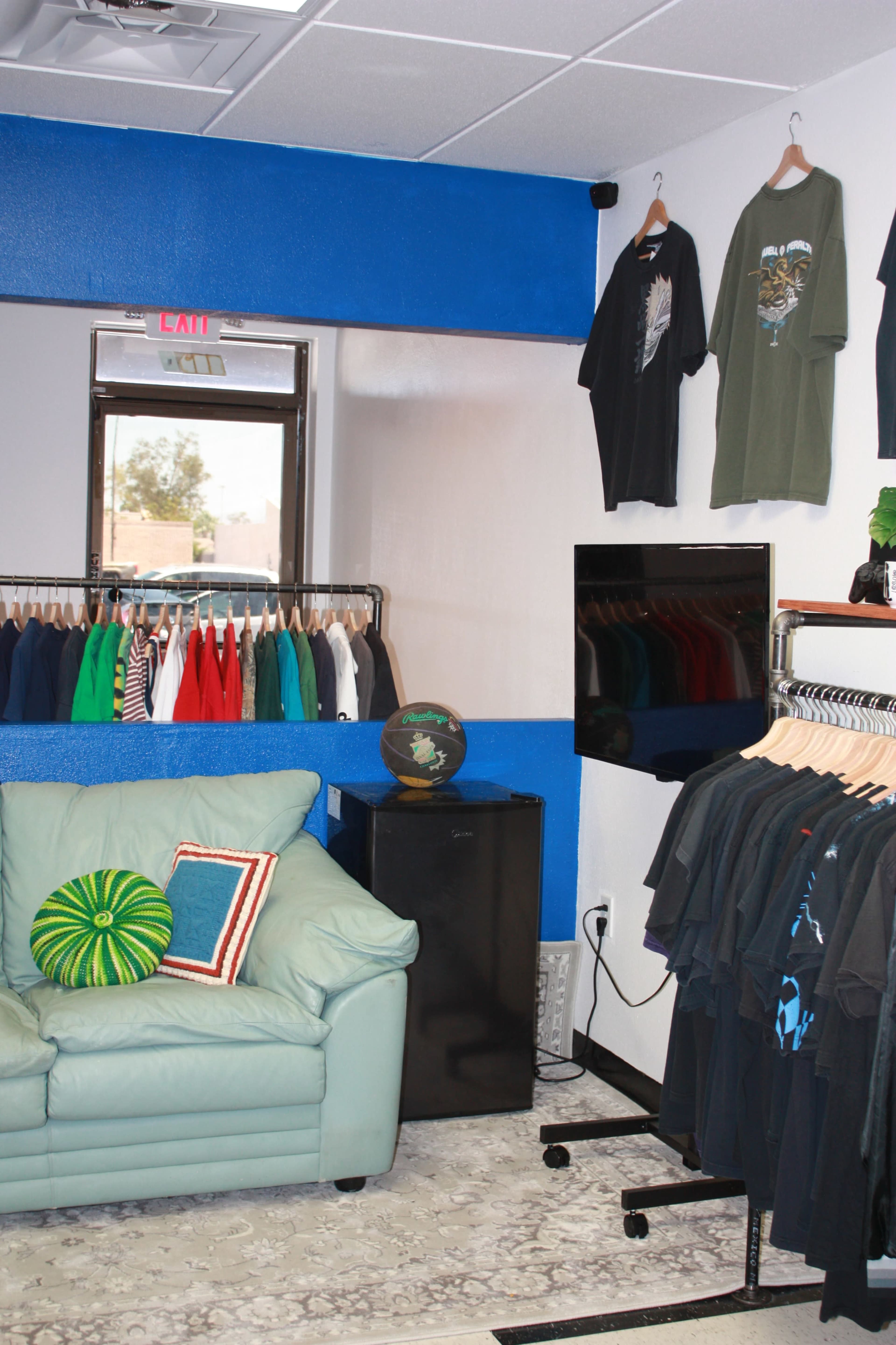 Stylish Vintage Clothing Store in Mesa Image in Dobson Ranch, Mesa, AZ