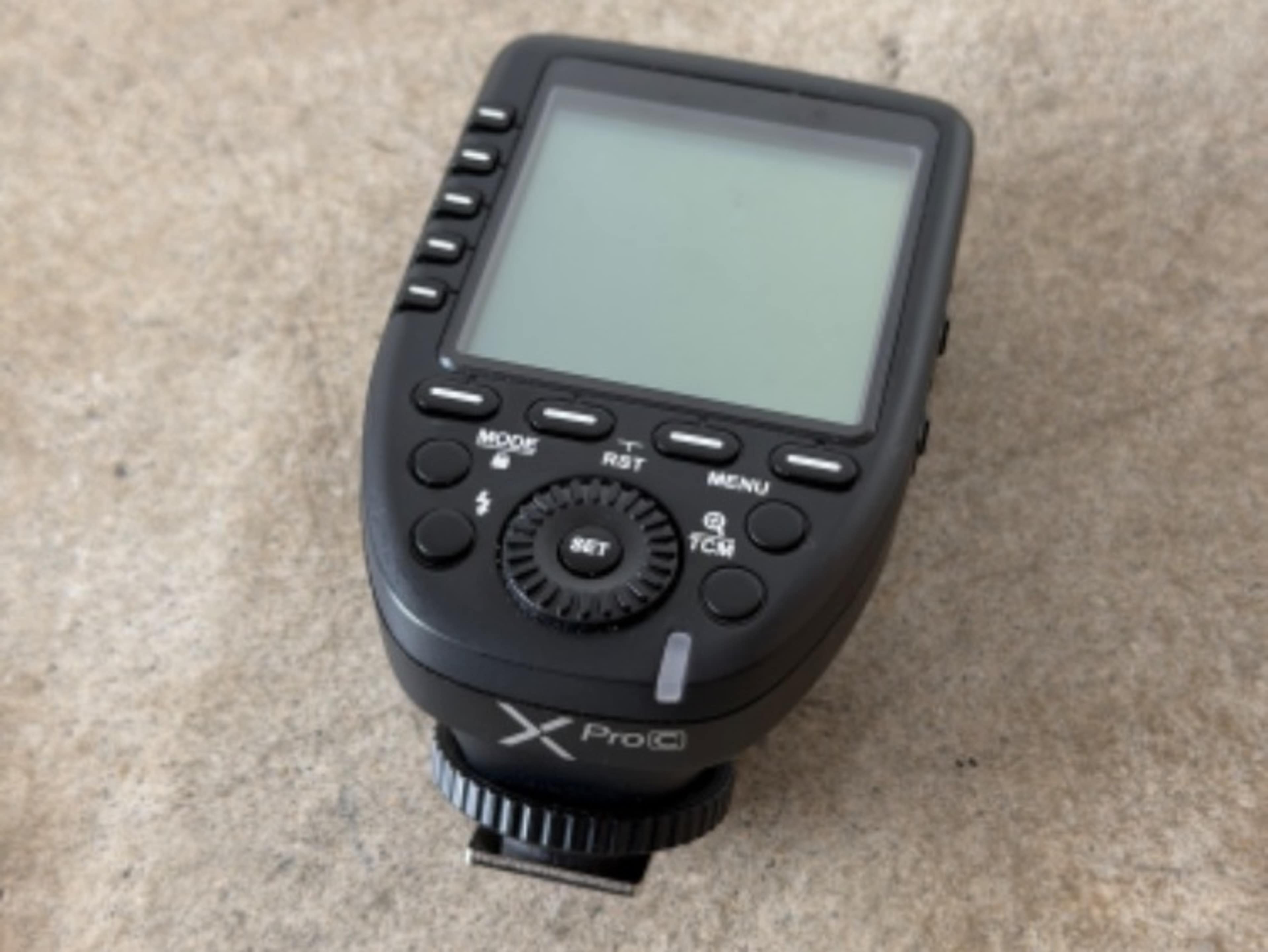 Flash trigger for Canon 