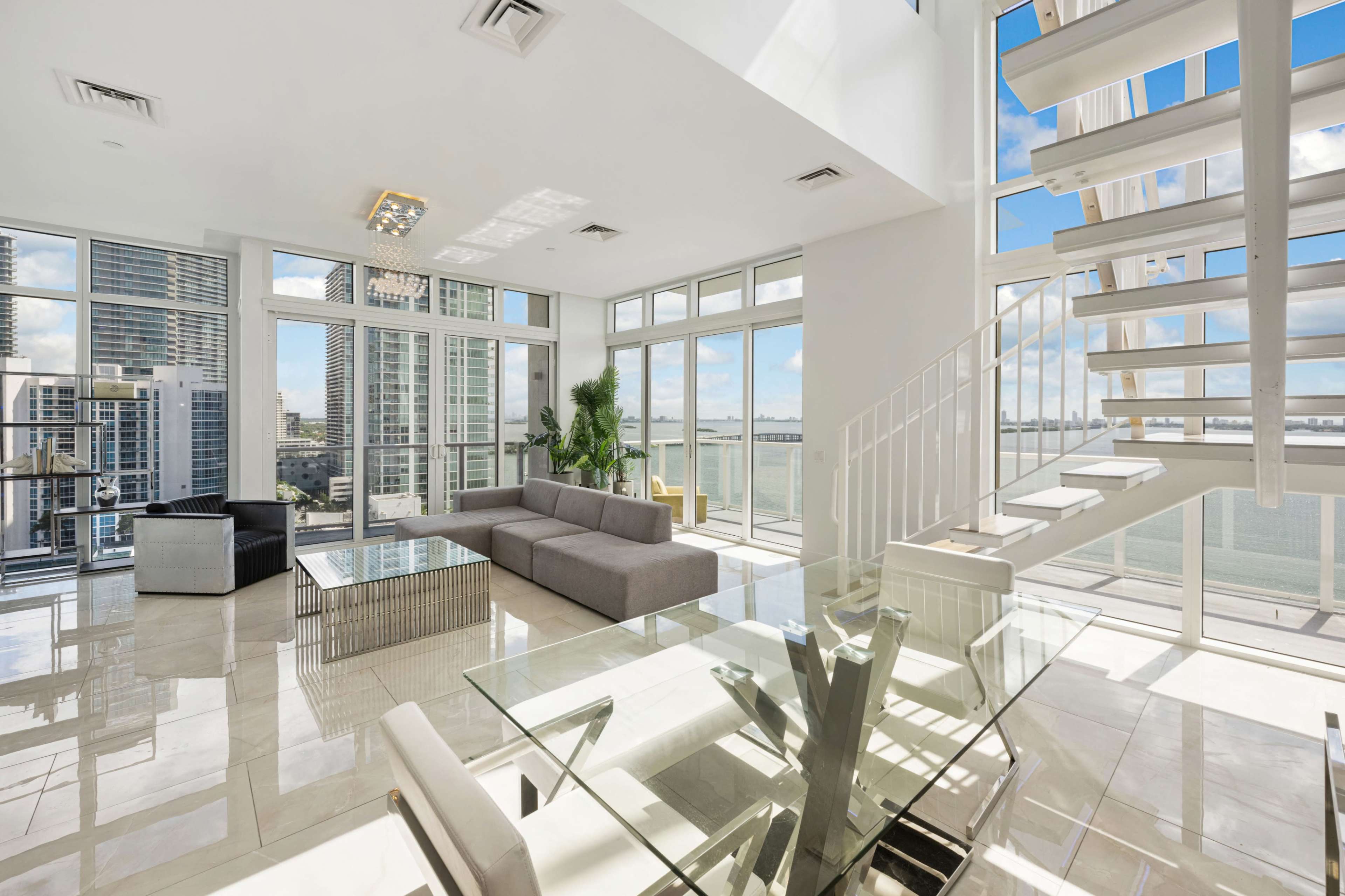Stunning Two-Story Luxury Penthouse Image in Edgewater, Miami, FL