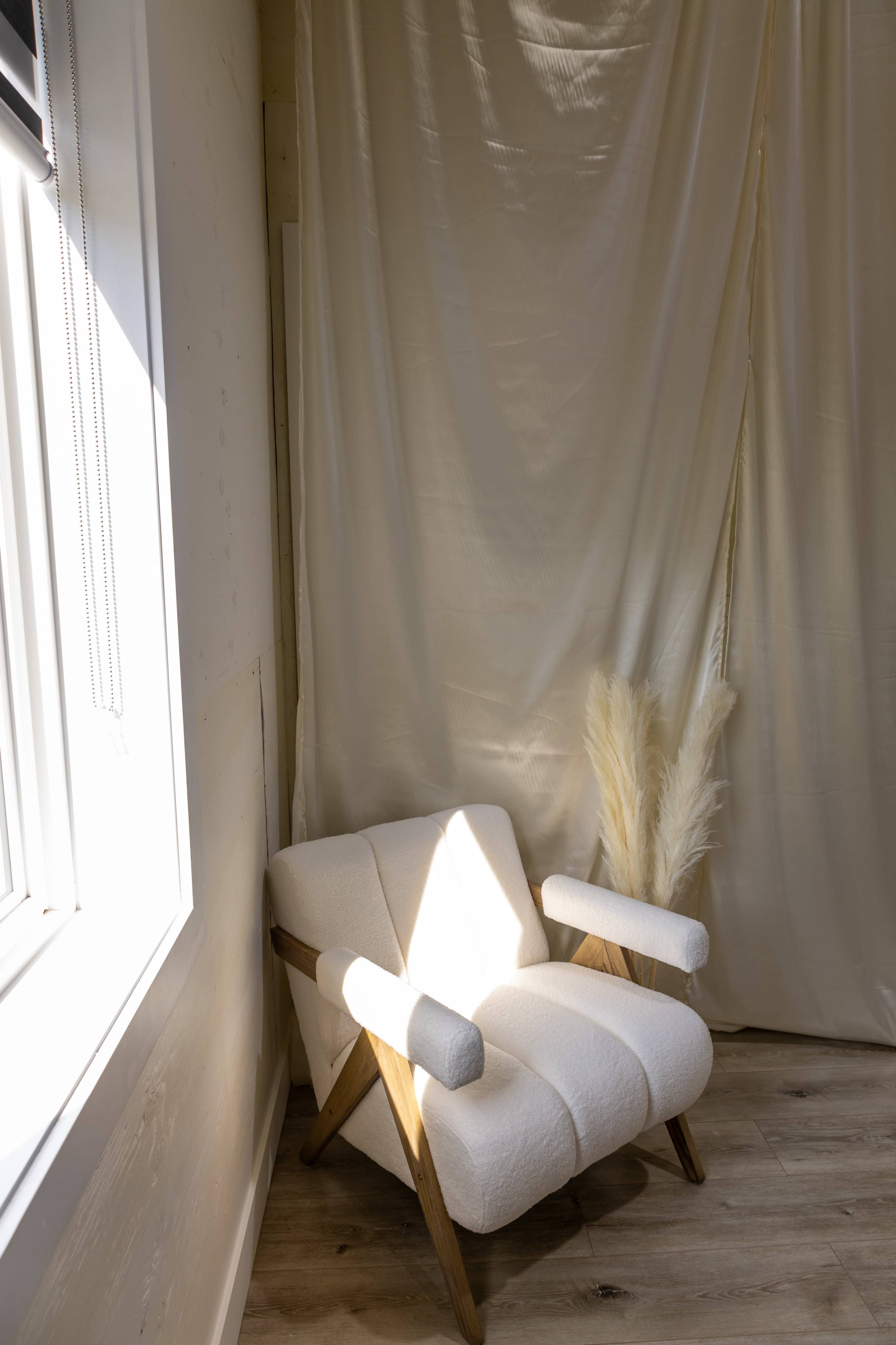 Spacious Multi-Use Creative Studio Image in Surrey, SURREY, BC