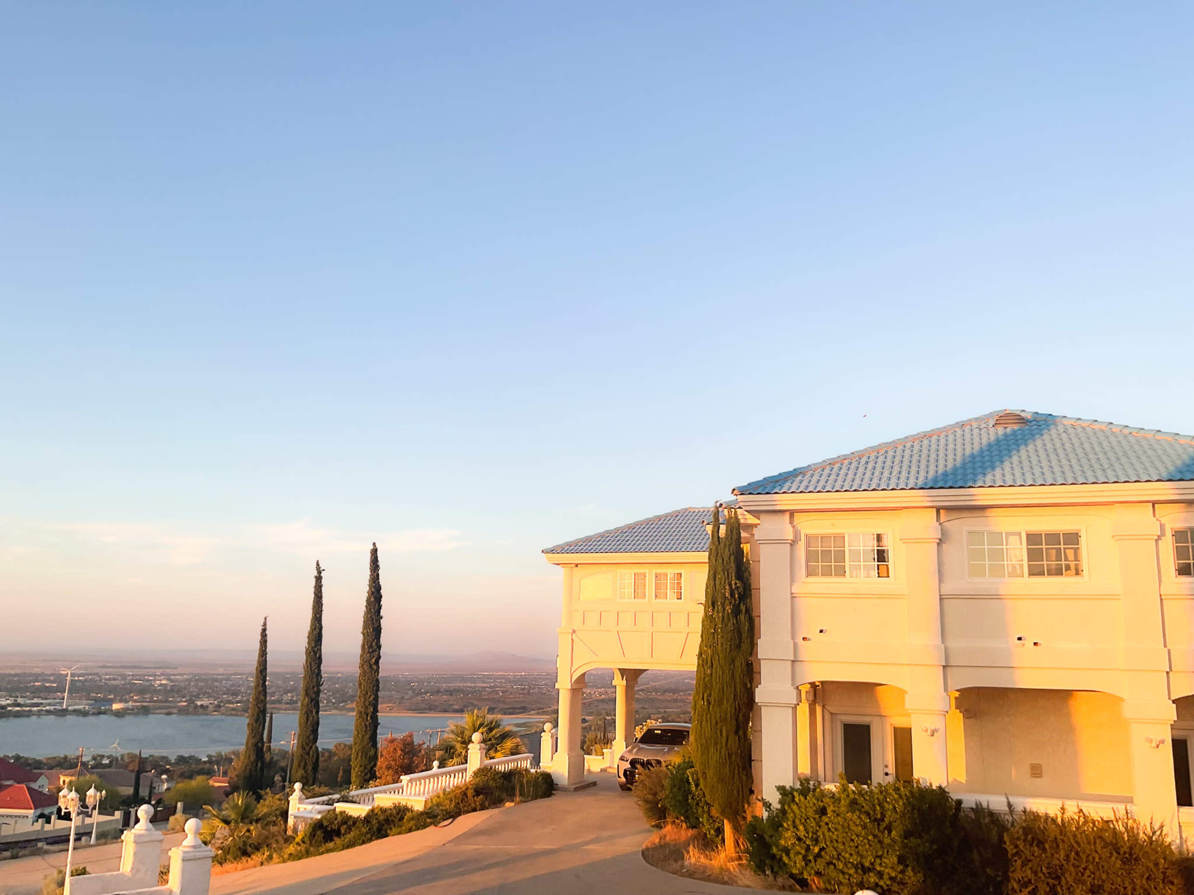 Desert Oasis with Lake View Image in , Palmdale, CA