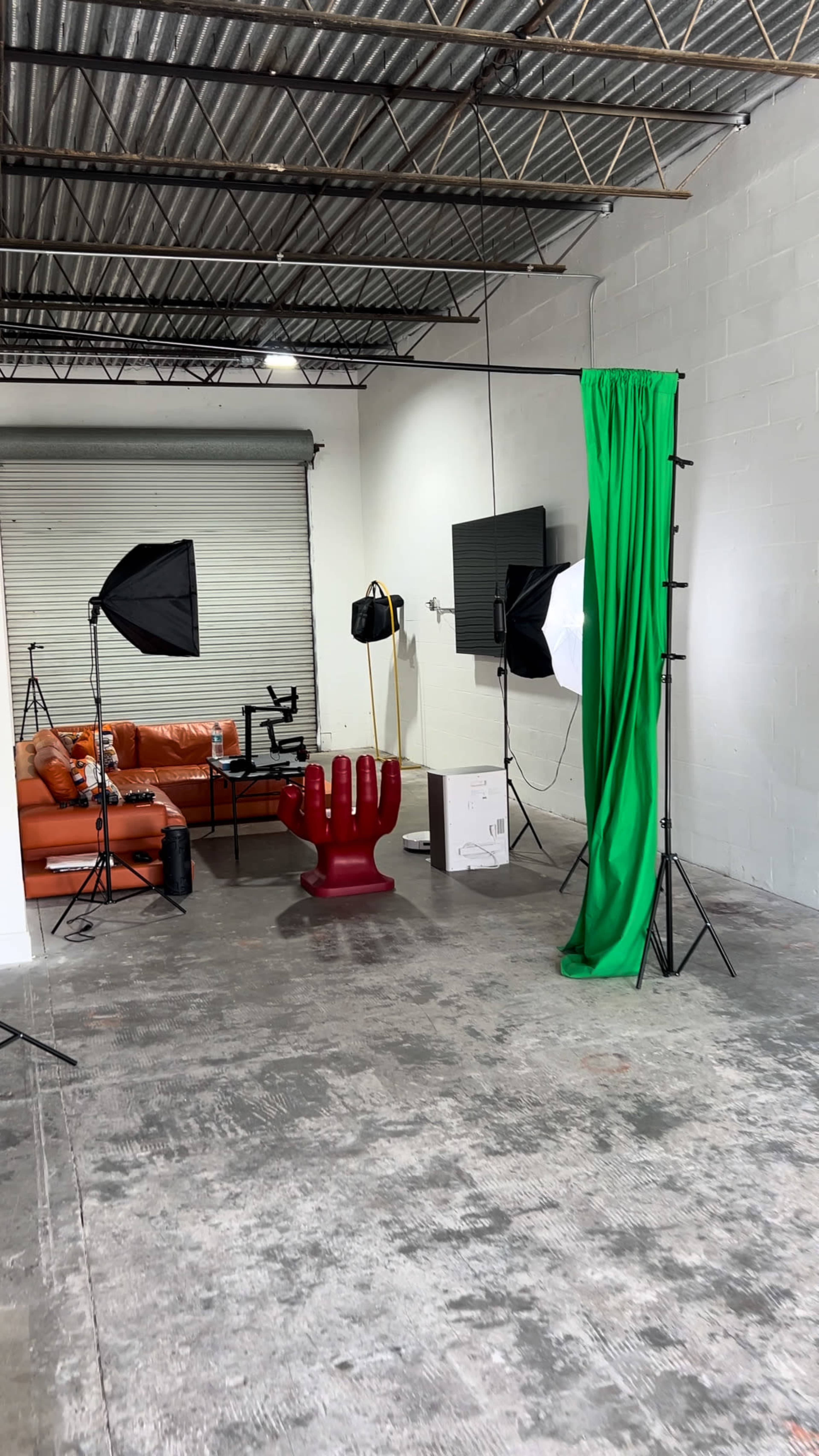 STUDIO/WAREHOUSE X Prods. Image in , Clearwater, FL