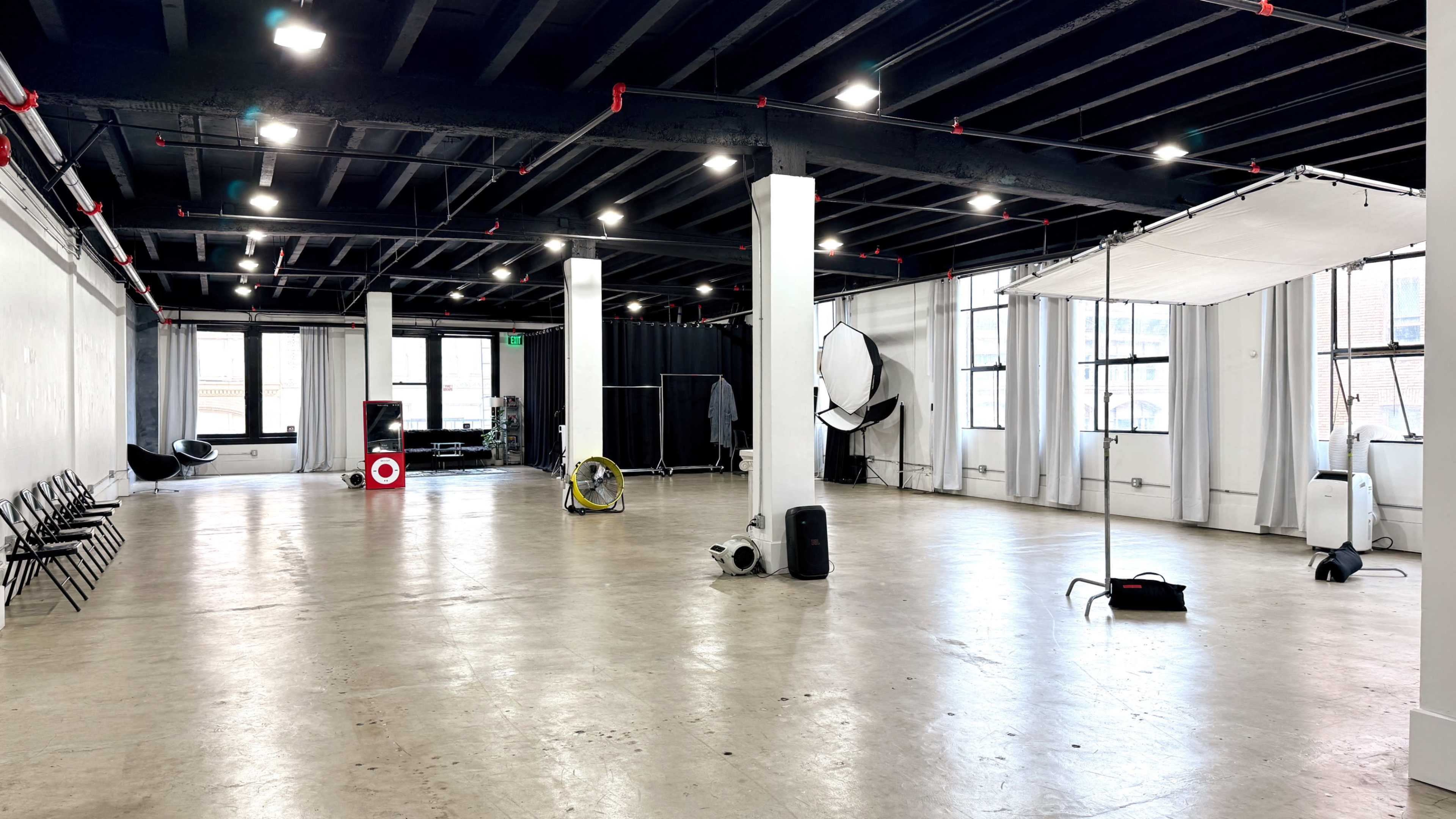 Large DTLA Creative Studio Space | Photo, Video, Events | 15ft Ceiling | Image in Central LA, Los Angeles, CA