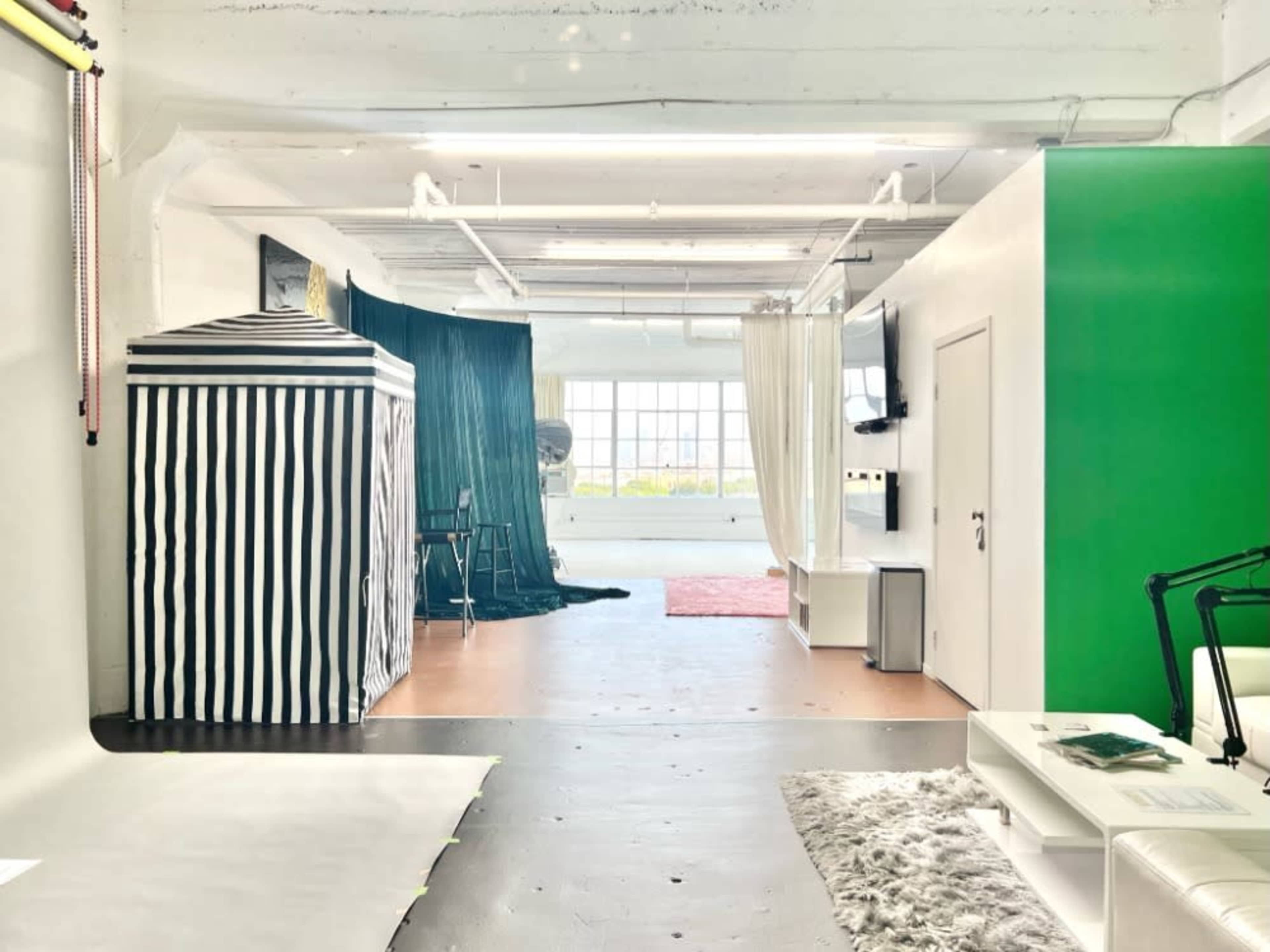 Wardrobe, Hair/Makeup & Holding Studio