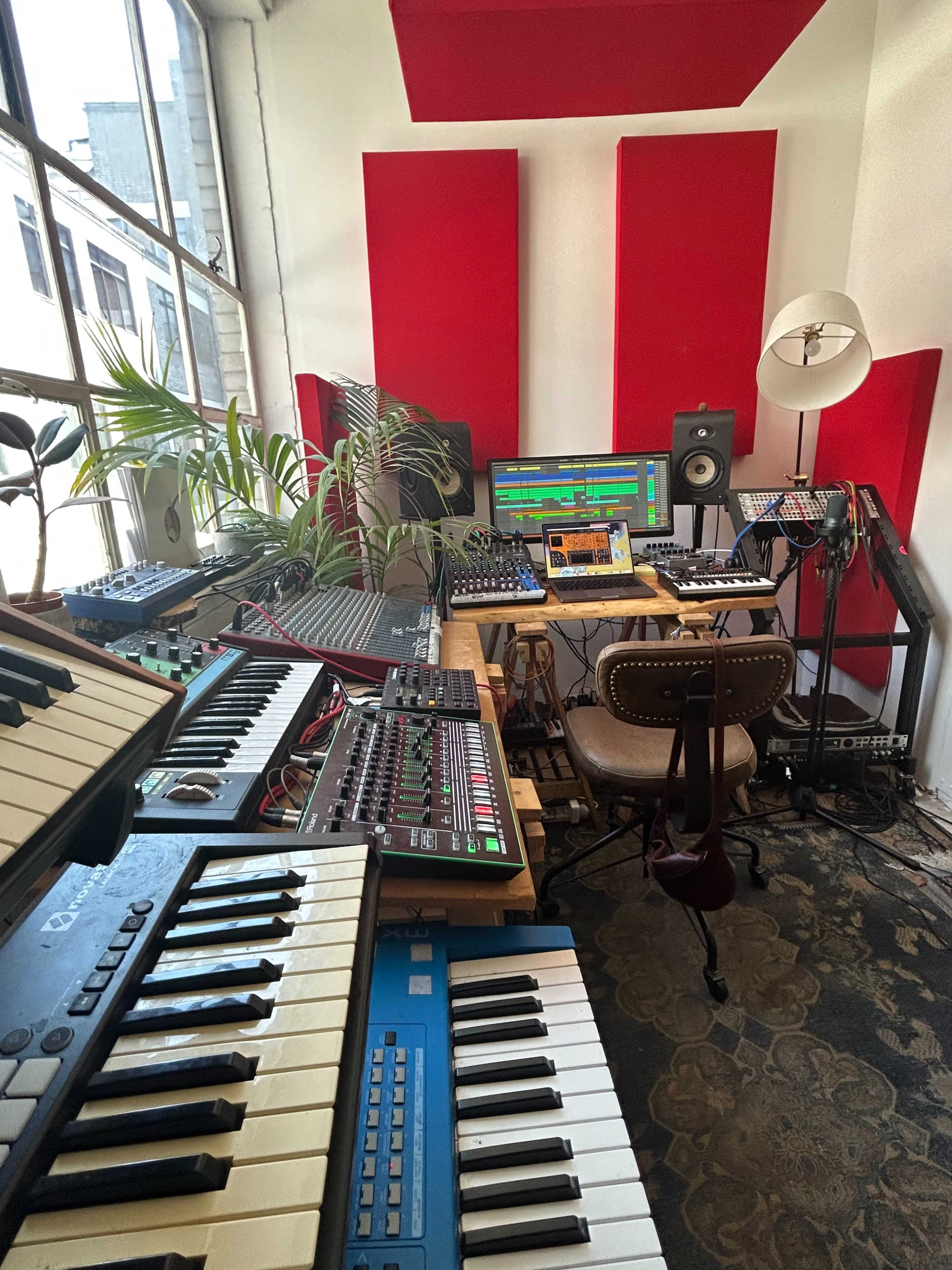 State of the art Music Production Studio with great light in the heart of East London Image in Hackney, Hackney, ENG