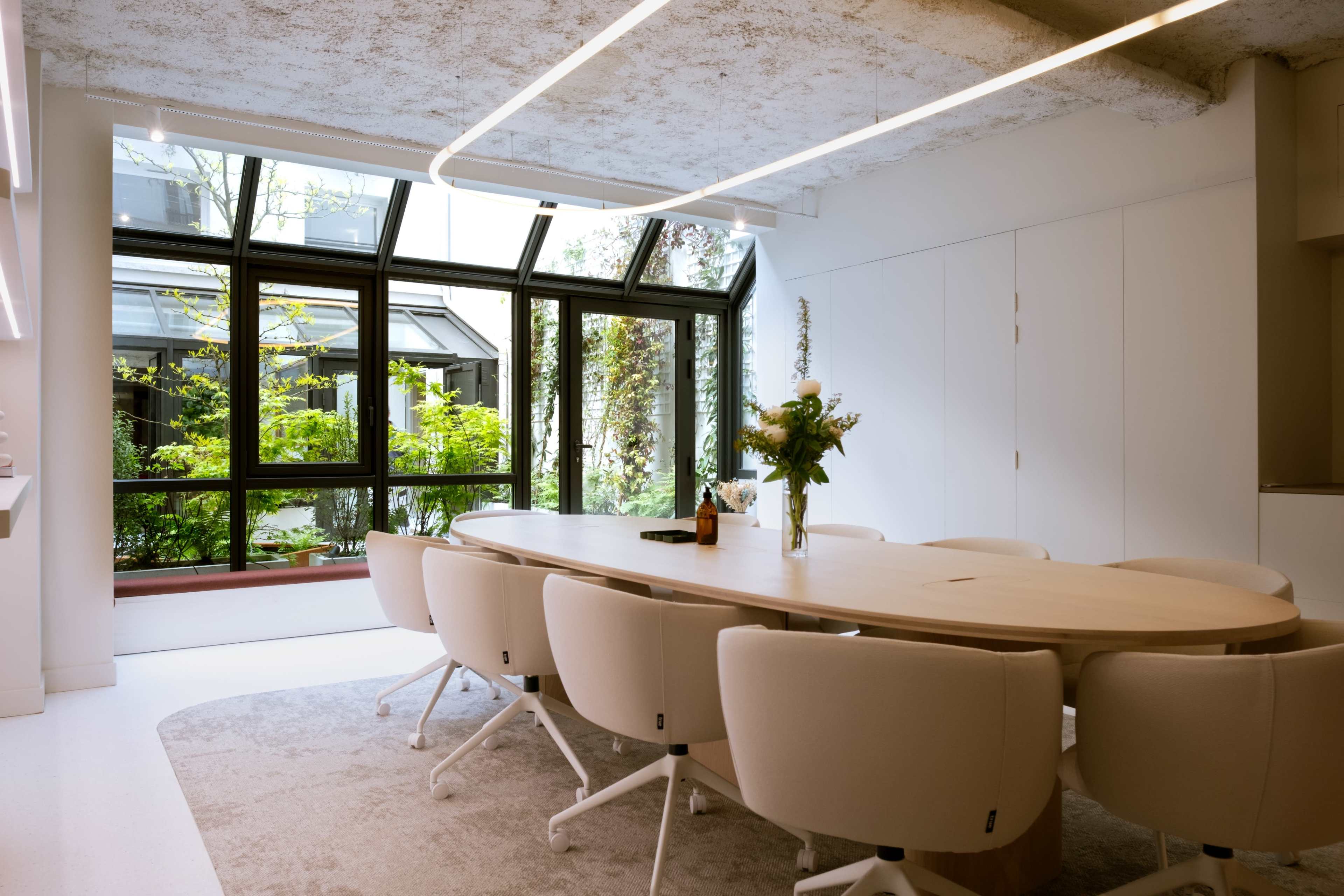 Salle de réunion à Pigalle Image in New Athens, Paris