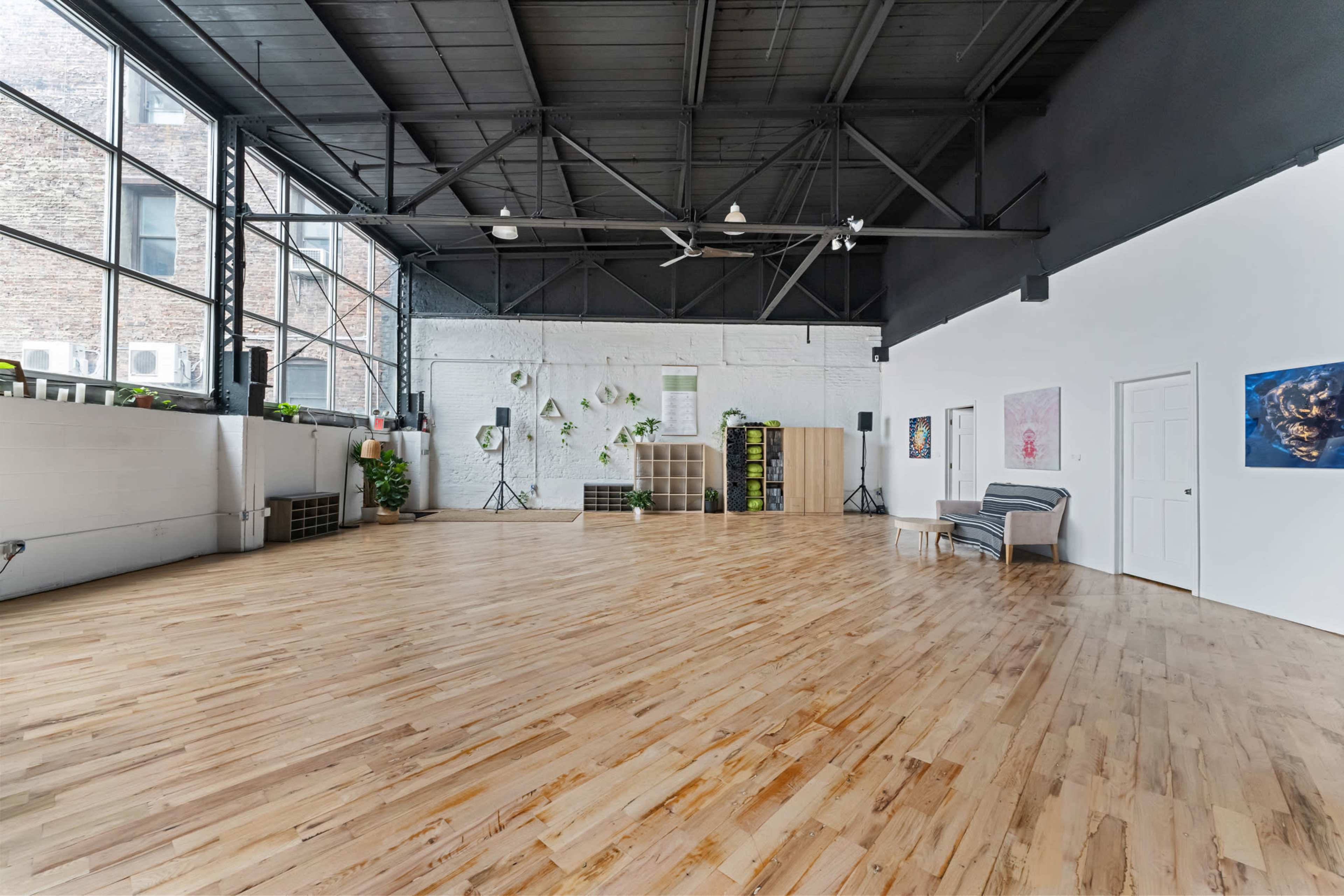A Real Brooklyn 💎: 4,400 Sq Ft Loft in DUMBO with Hardwood Floors, High Ceilings, Natural Light, and Premium Sound & Lighting—Perfect for Any Event! 4,400 Sq Ft Loft in DUMBO with Hardwood Floors, High Ceilings, Natural Light, and Premium Sound & Lighting—Perfect for Any Event! Image in Dumbo, Brooklyn, NY