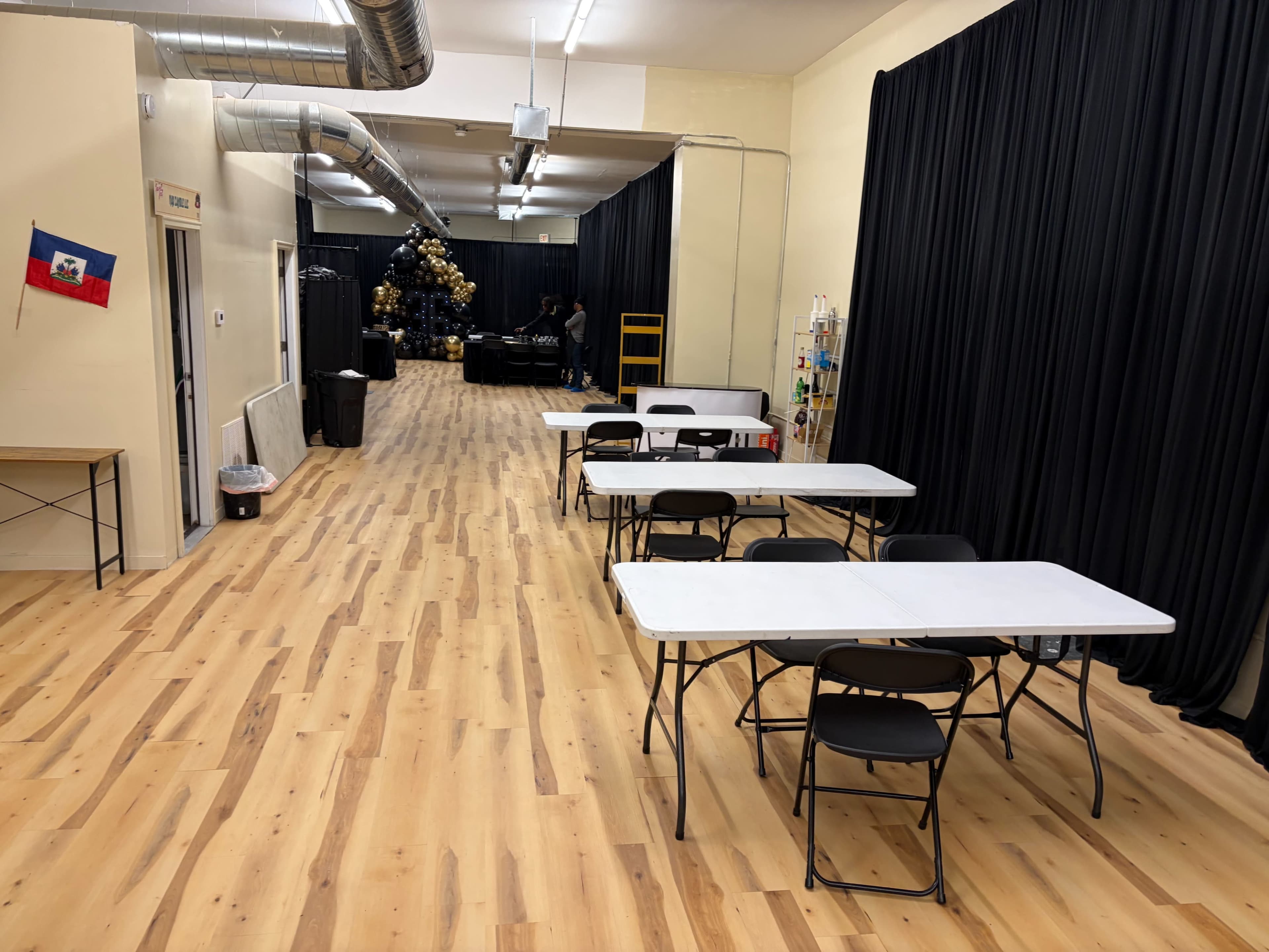 Bright South Side Studio for Workshops, Pop-Ups & Creative Events Image in South Side, CHICAGO, IL