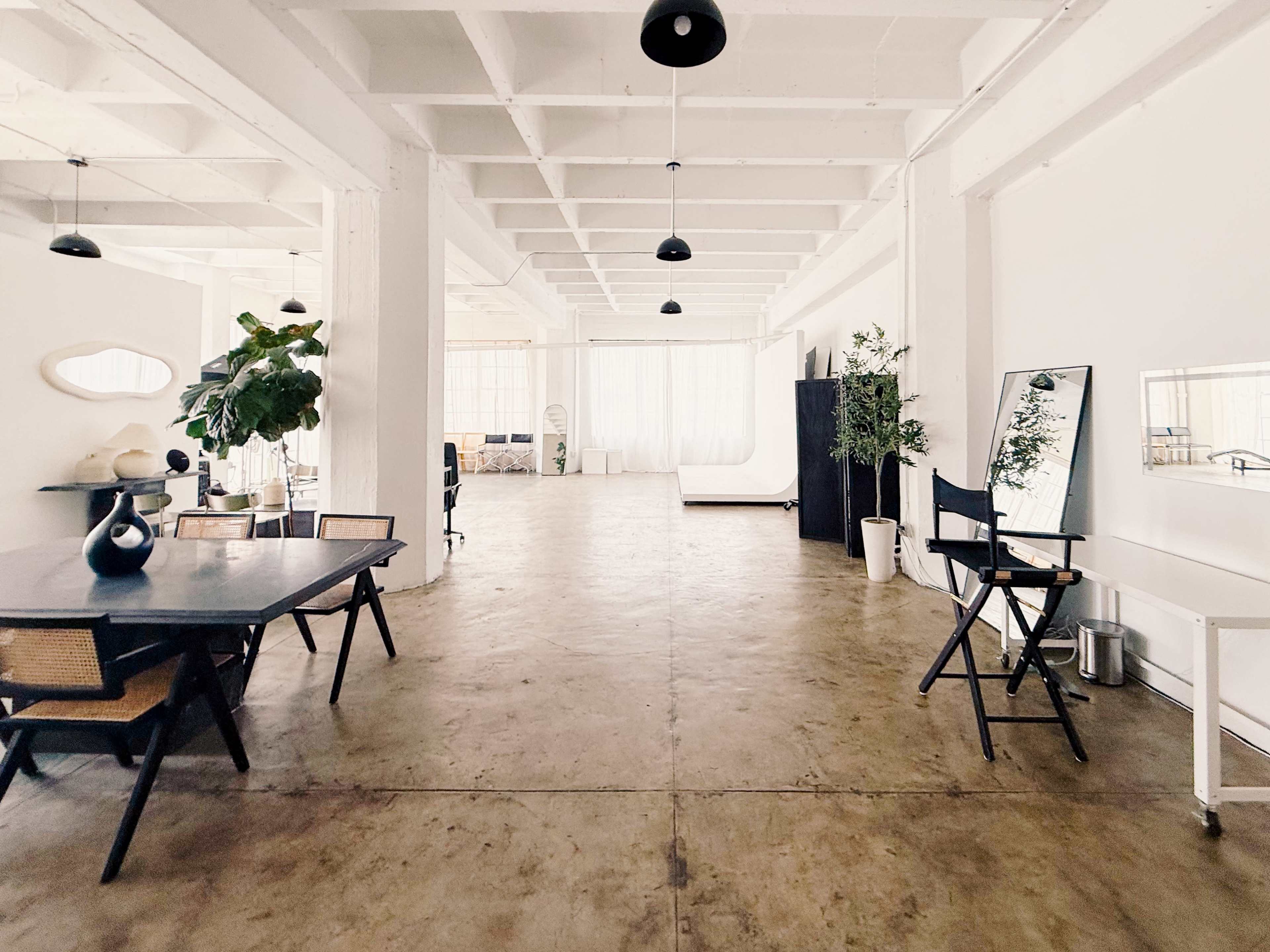 Spacious Natural Light Loft with Cyc Wall, Designer Furniture, Lighting Equipment and AC Image in Central LA, Los Angeles, CA