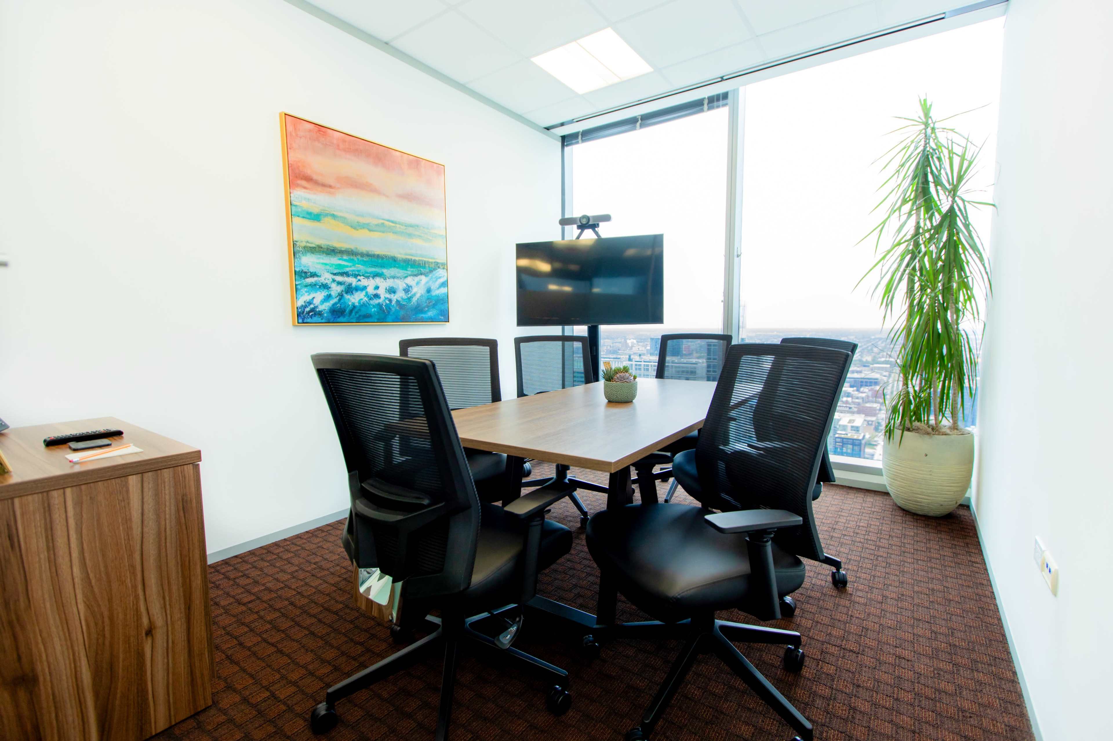 Premium and Private Small Conference Room Image in Chicago Loop, Chicago, IL