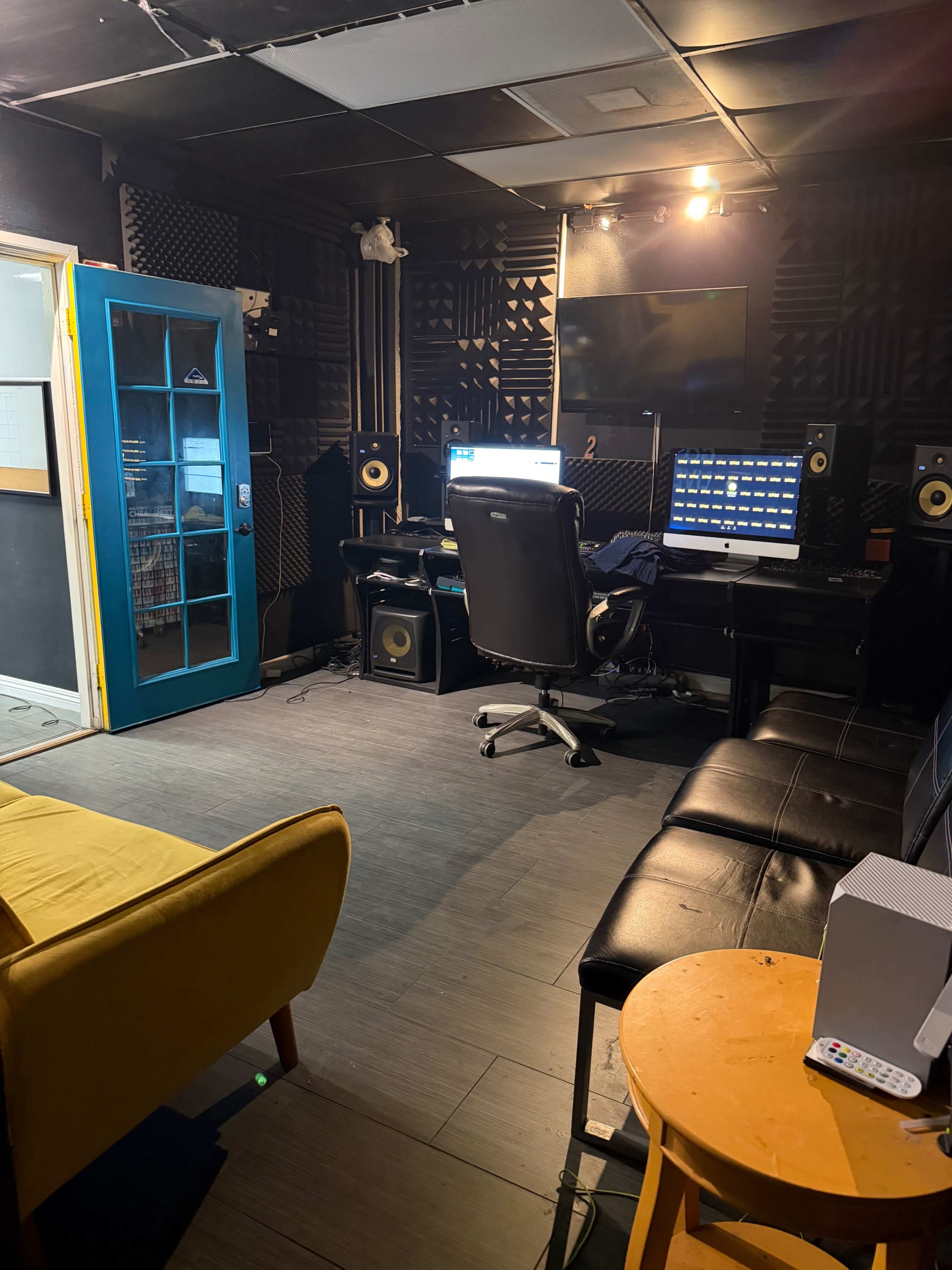Multi room recording studio space Image in Paradise, Las Vegas, NV