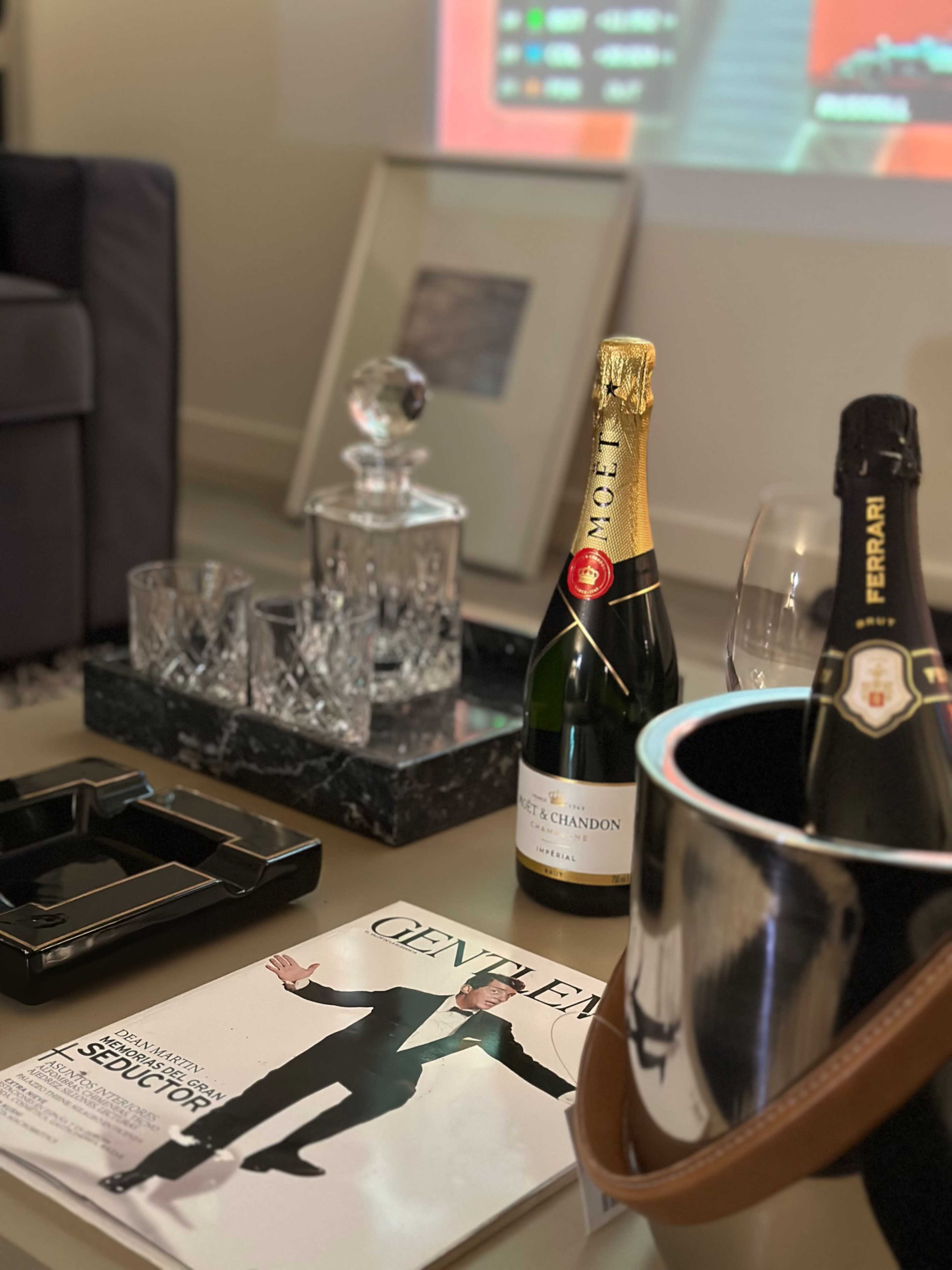VIP lounge plus meeting room / dining Image in Richmond, Richmond, BC