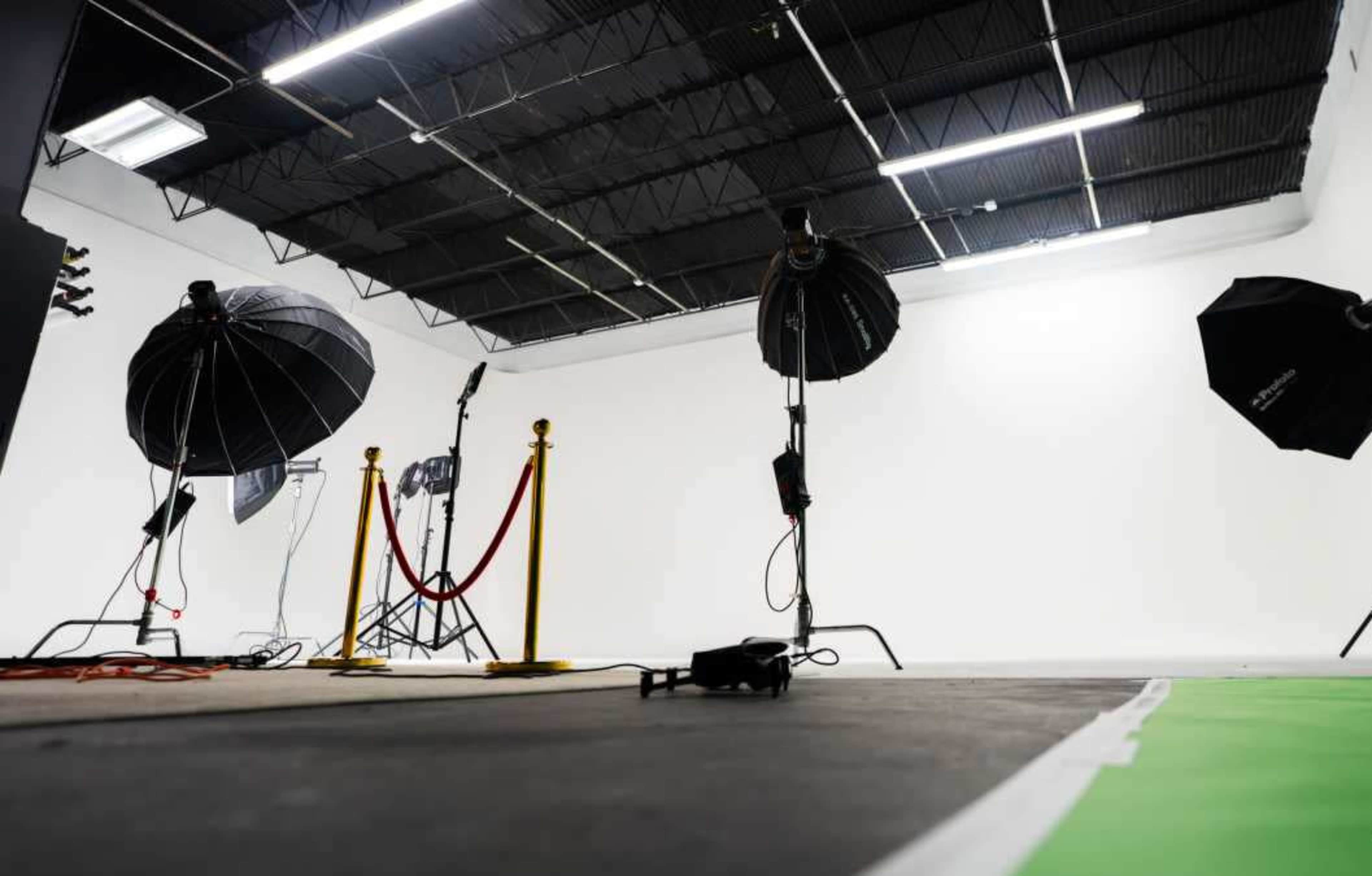 Luxury Photo / Video and Film Studio Image in Hialeah Gardens, Hialeah Gardens, FL