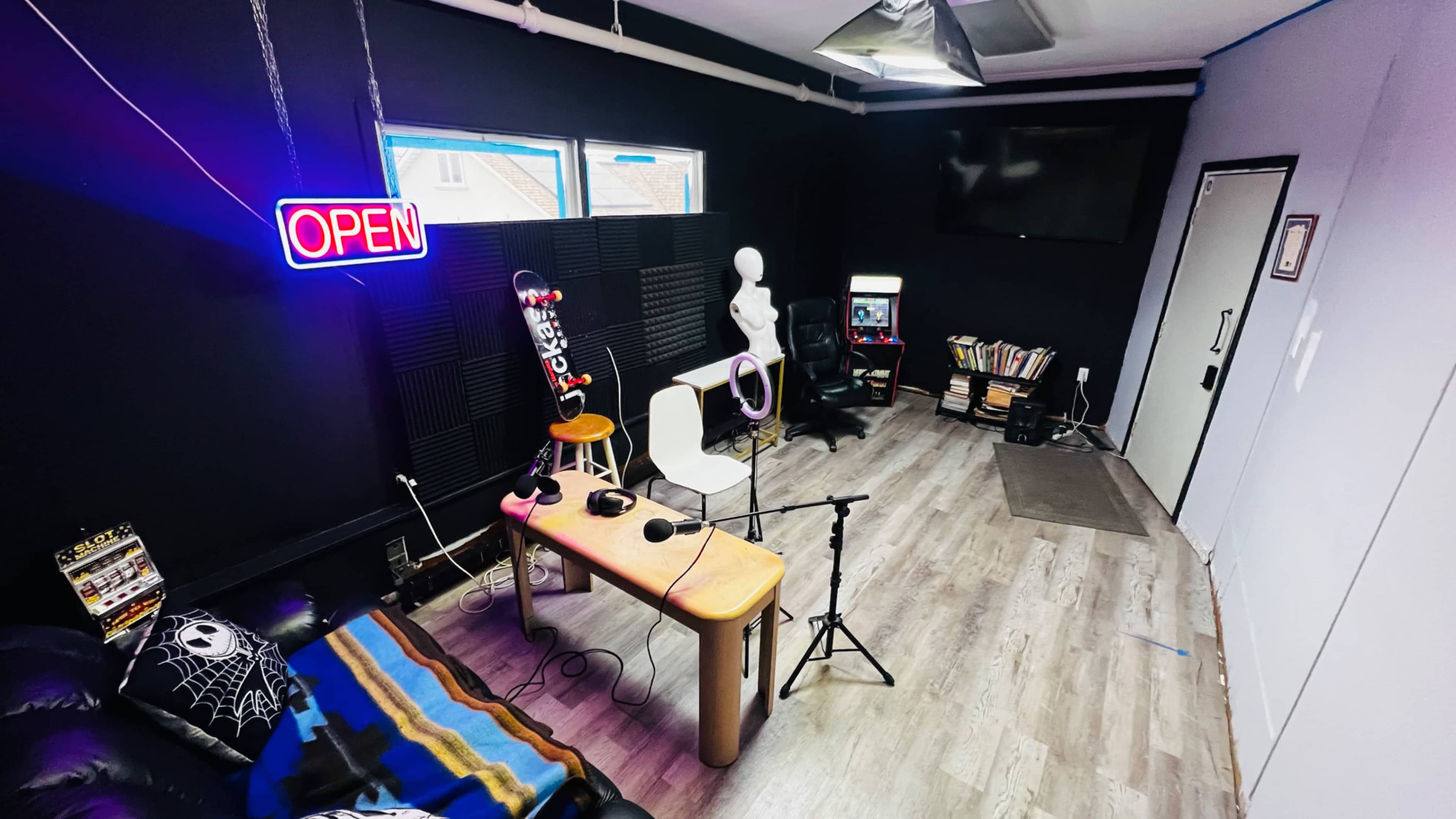 Suburban Creative Studio: Podcasts, Music, Small Events Image in Babylon, Lindenhurst, NY