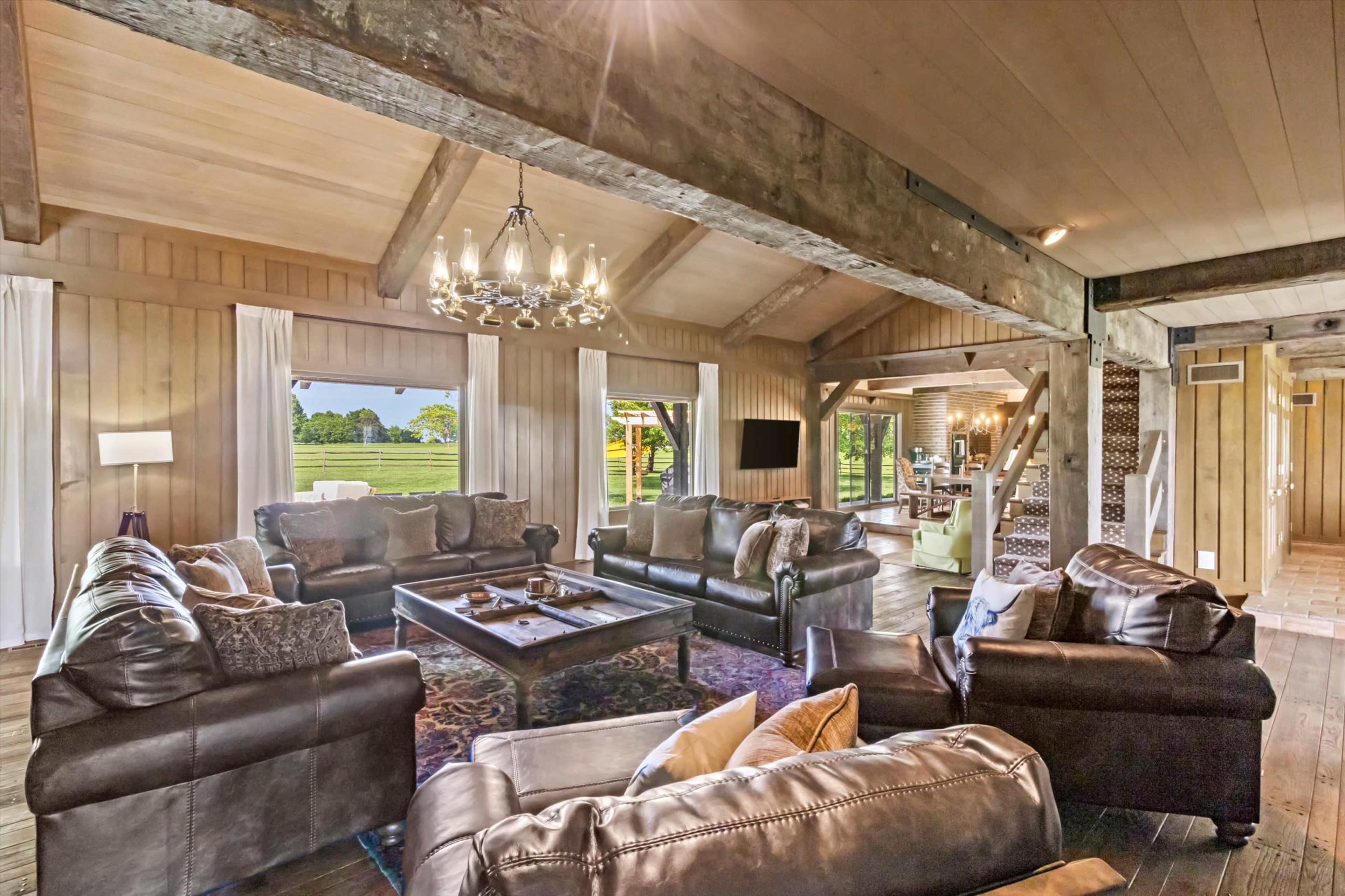 Beautiful home in a 75 acre property. Perfect for intimate gatherings and memorable stays! Image in Big Creek Township, Pleasant Hill, MO