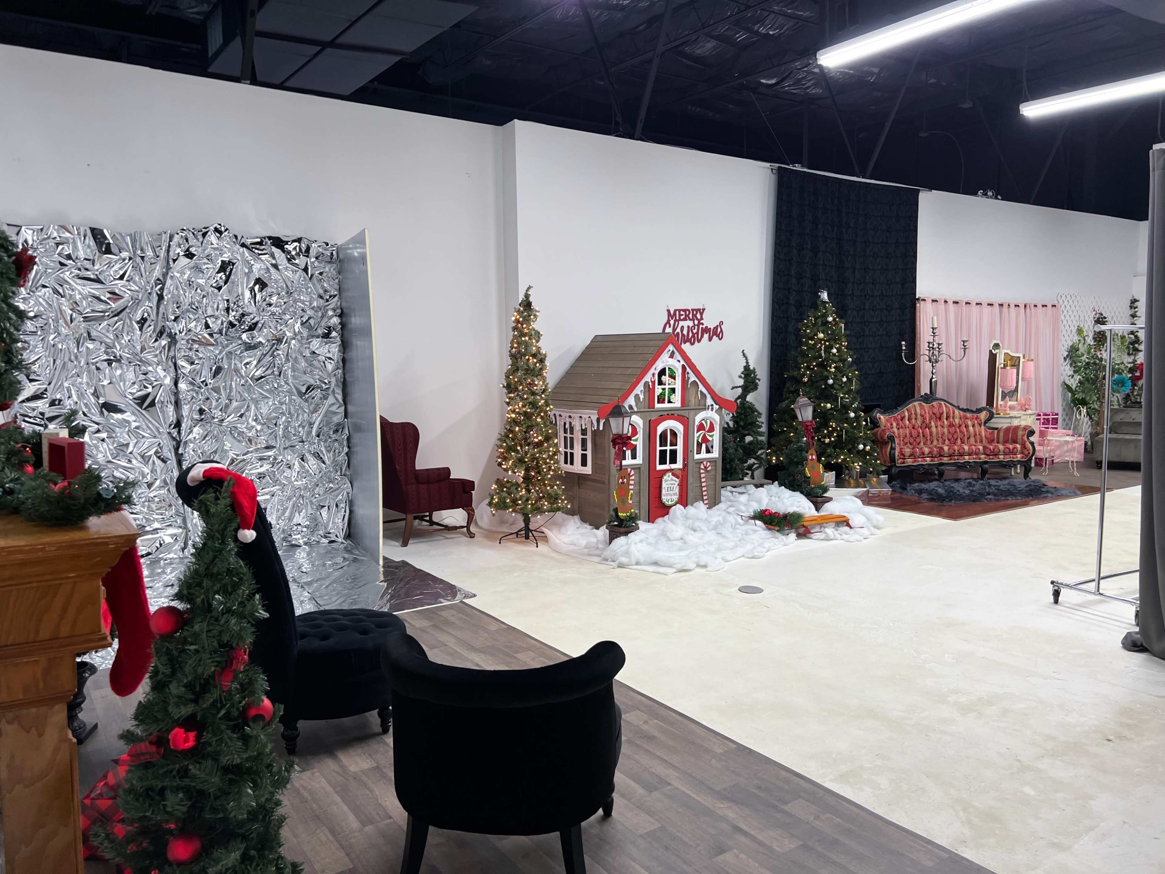 North Houston Multi-Themed Studio with Lighting Equipment - AVS2 Image in Century Plaza, Houston, TX