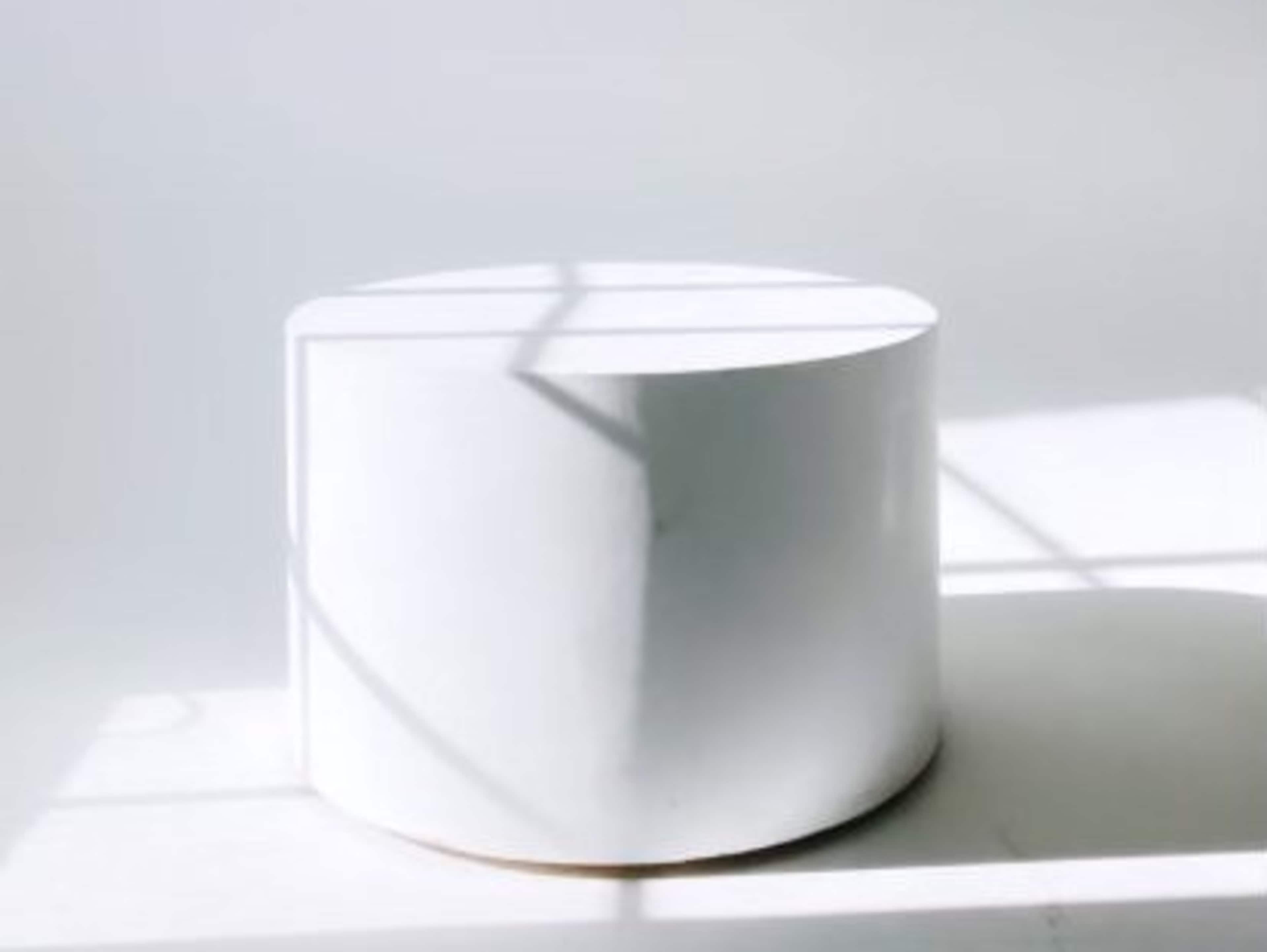 Round Modeling Prop ( 3ft w x 2ft h