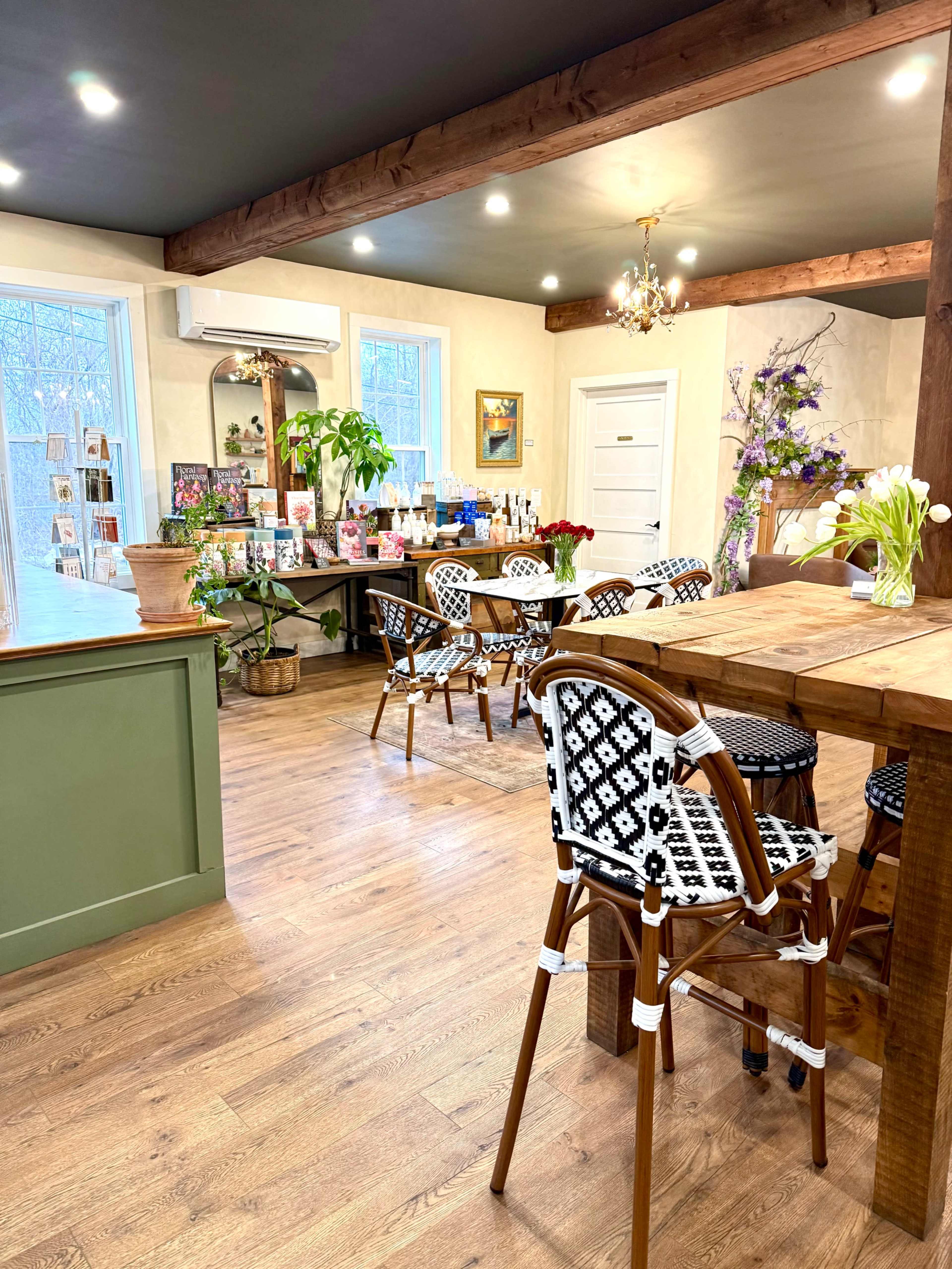 Charming Converted Barn Image in Raynham, raynham, MA