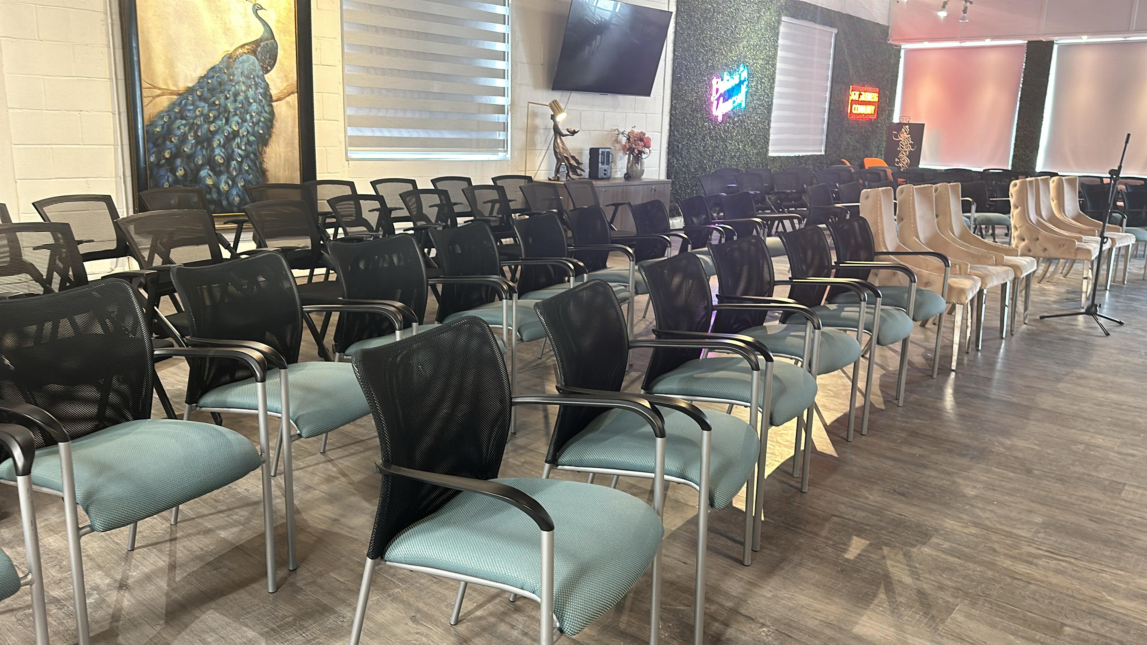 Downtown Industrial Loft for Events & Business Gatherings Image in Thornhill, thornhill, ON