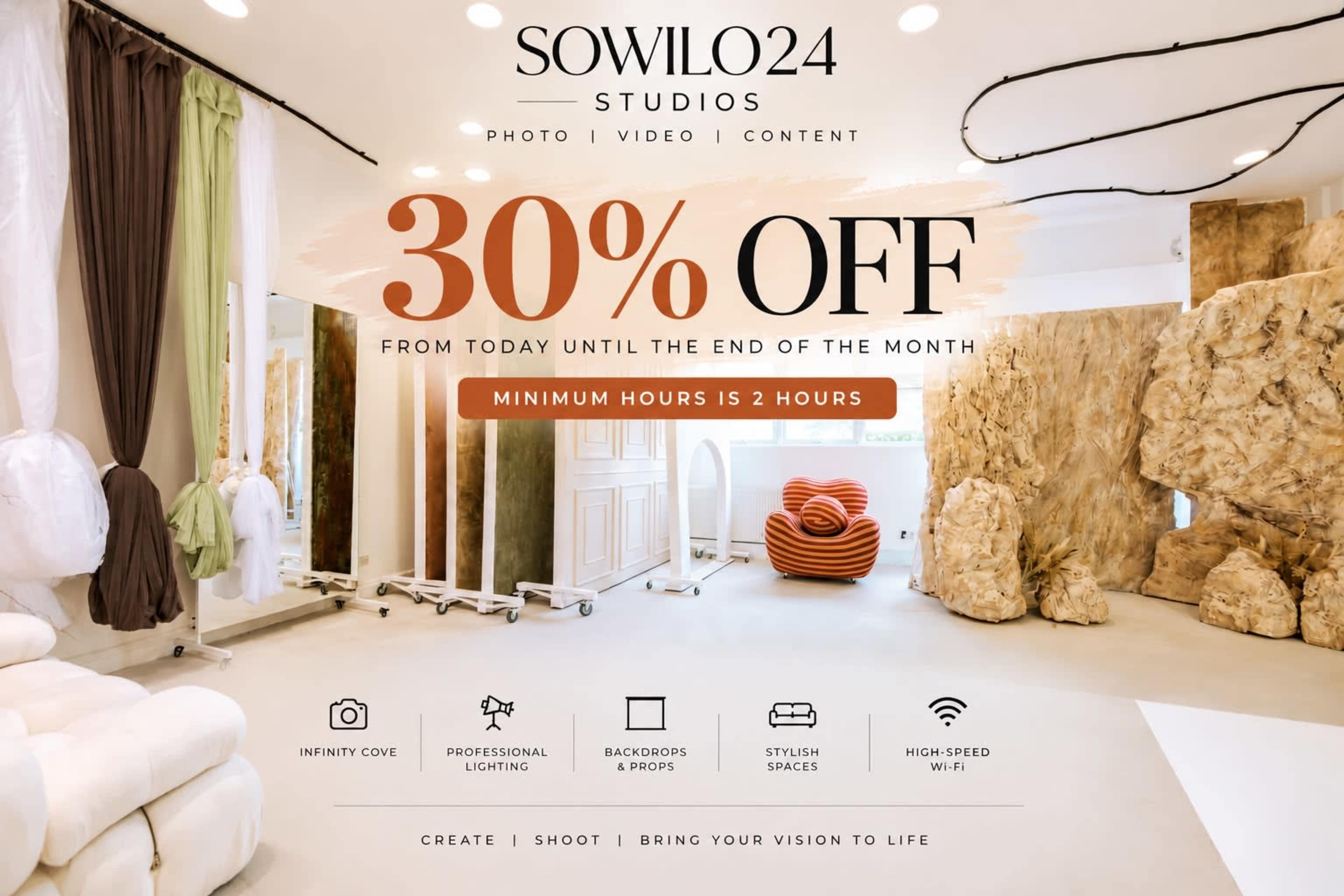 The image features a modern studio space with various backdrops and props, promoting a 30% discount on services until the end of the month.