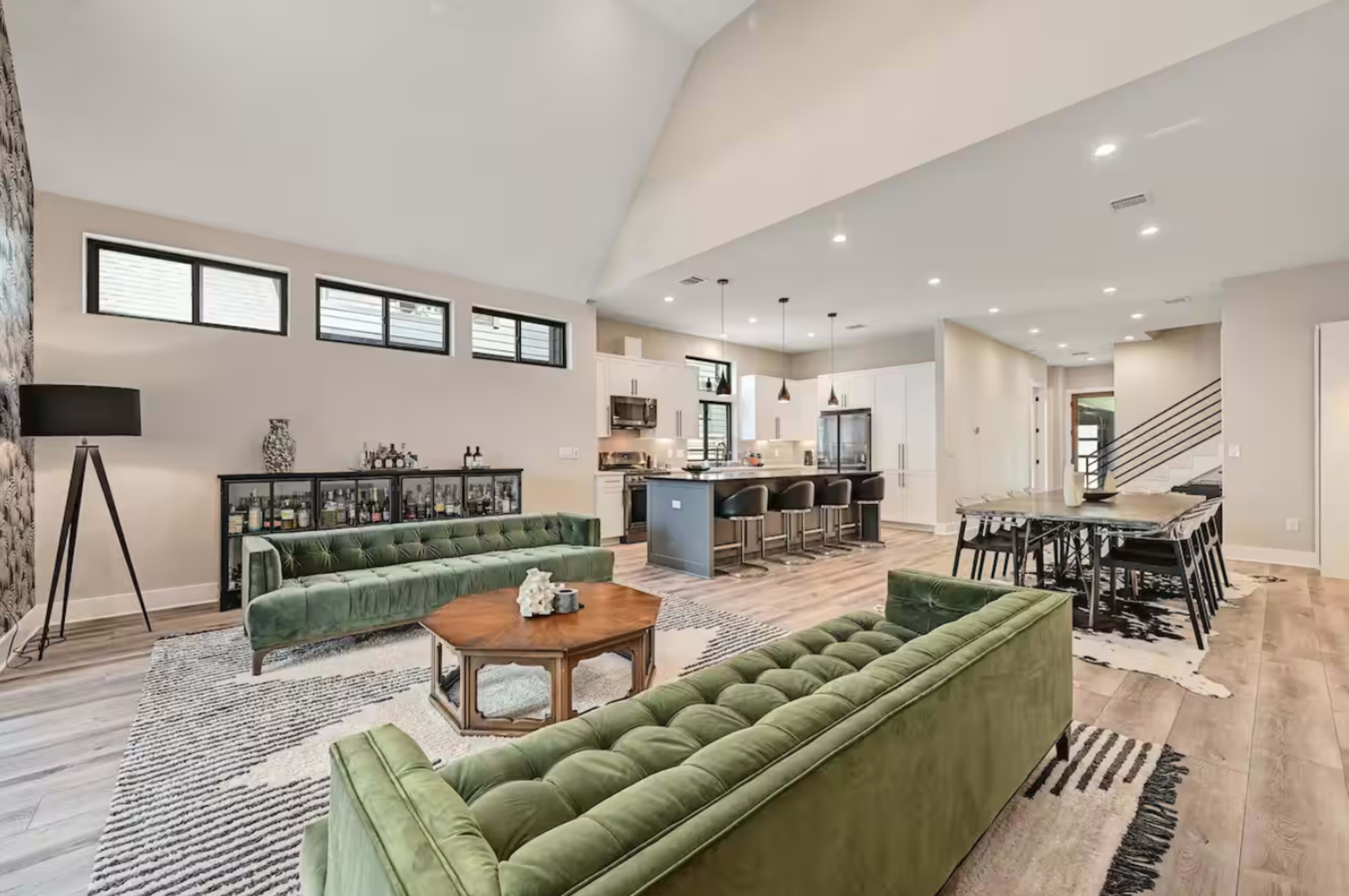 Amazing Modern Retreat | Work & Play Image in MLK-183, Austin, TX