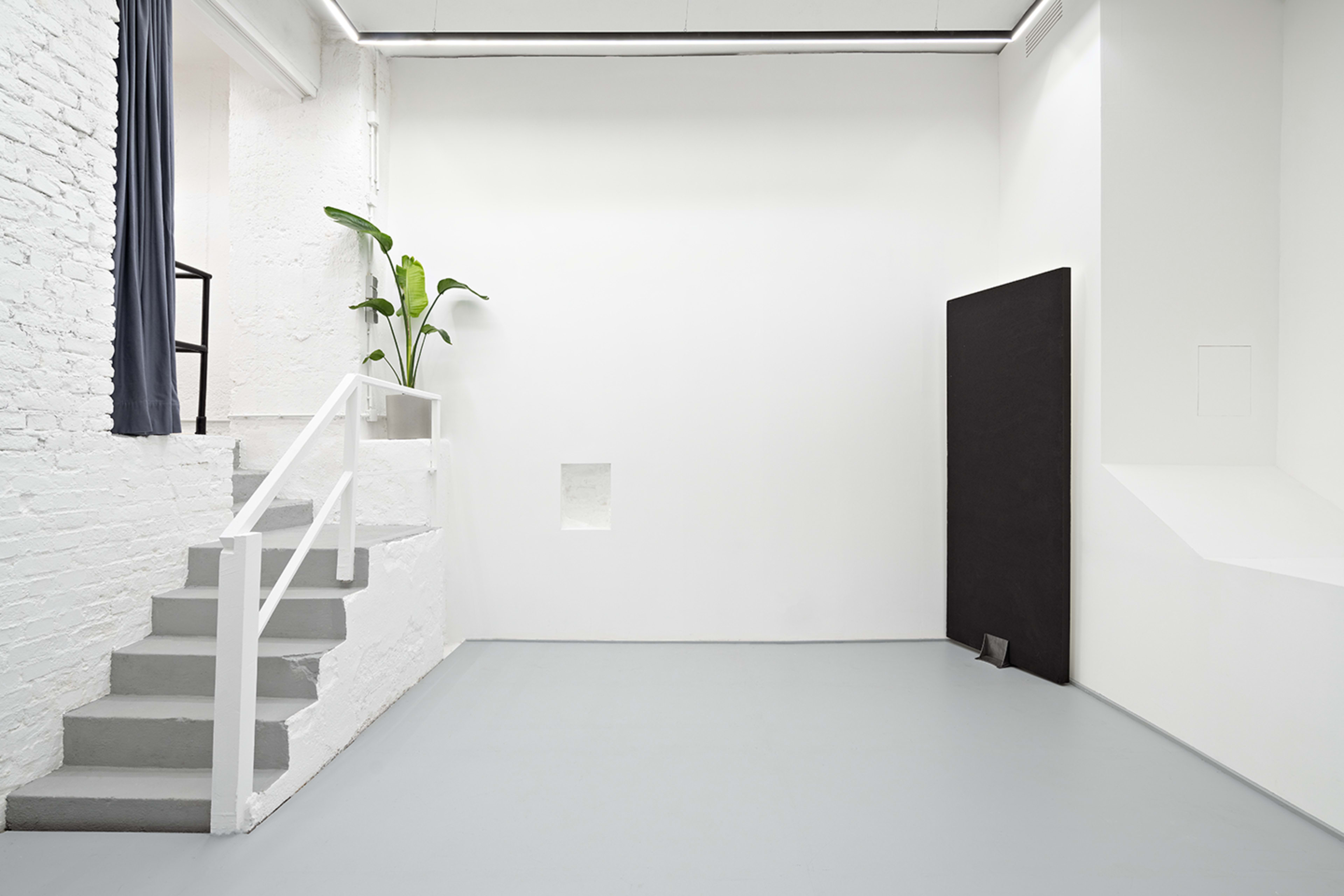 Kunstlichtstudio mit 4,5m Deckenhöhe in Köln Image in Bayenthal, Köln