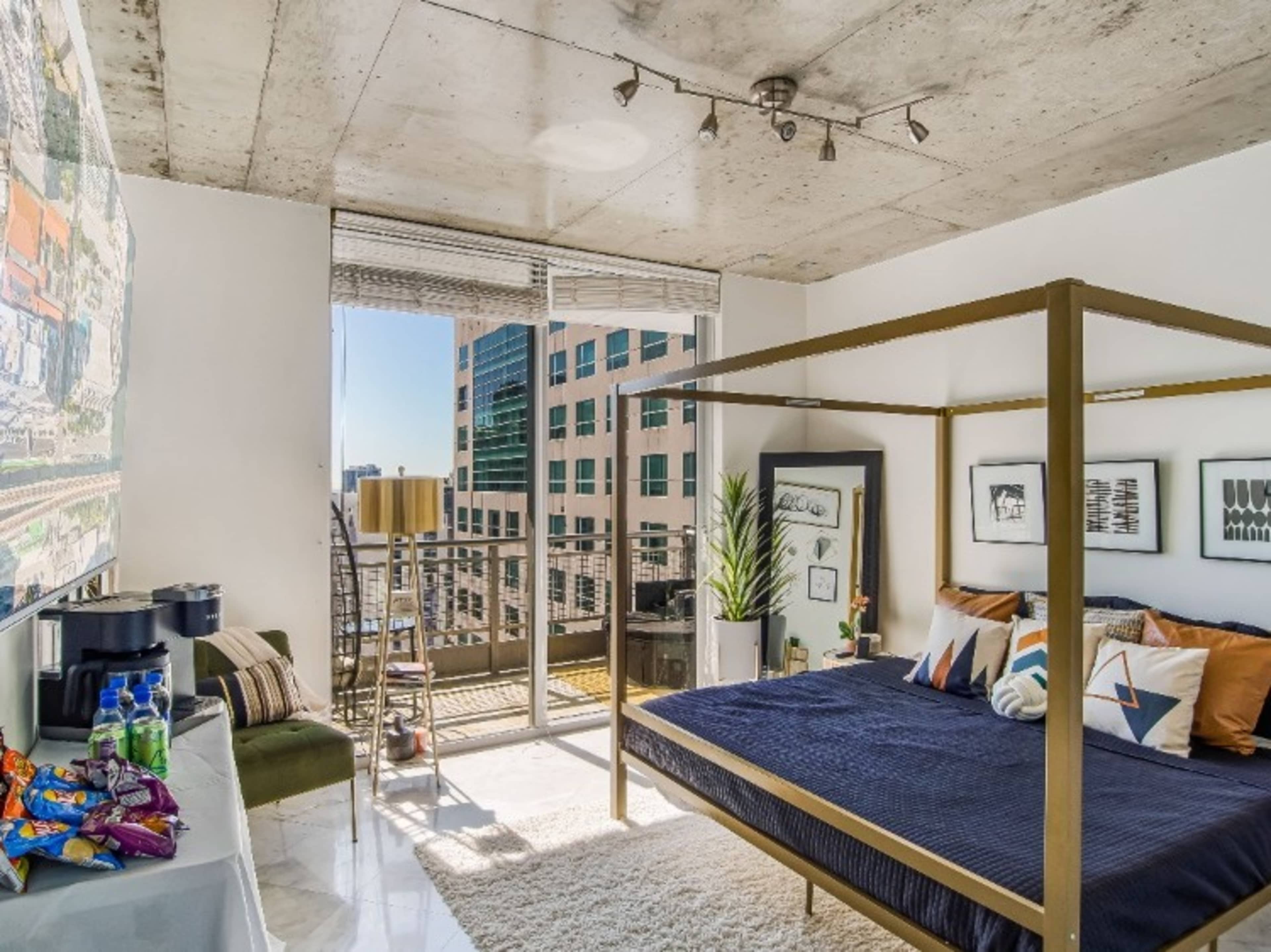 Bedroom (2nd balcony and 2nd full bath included)