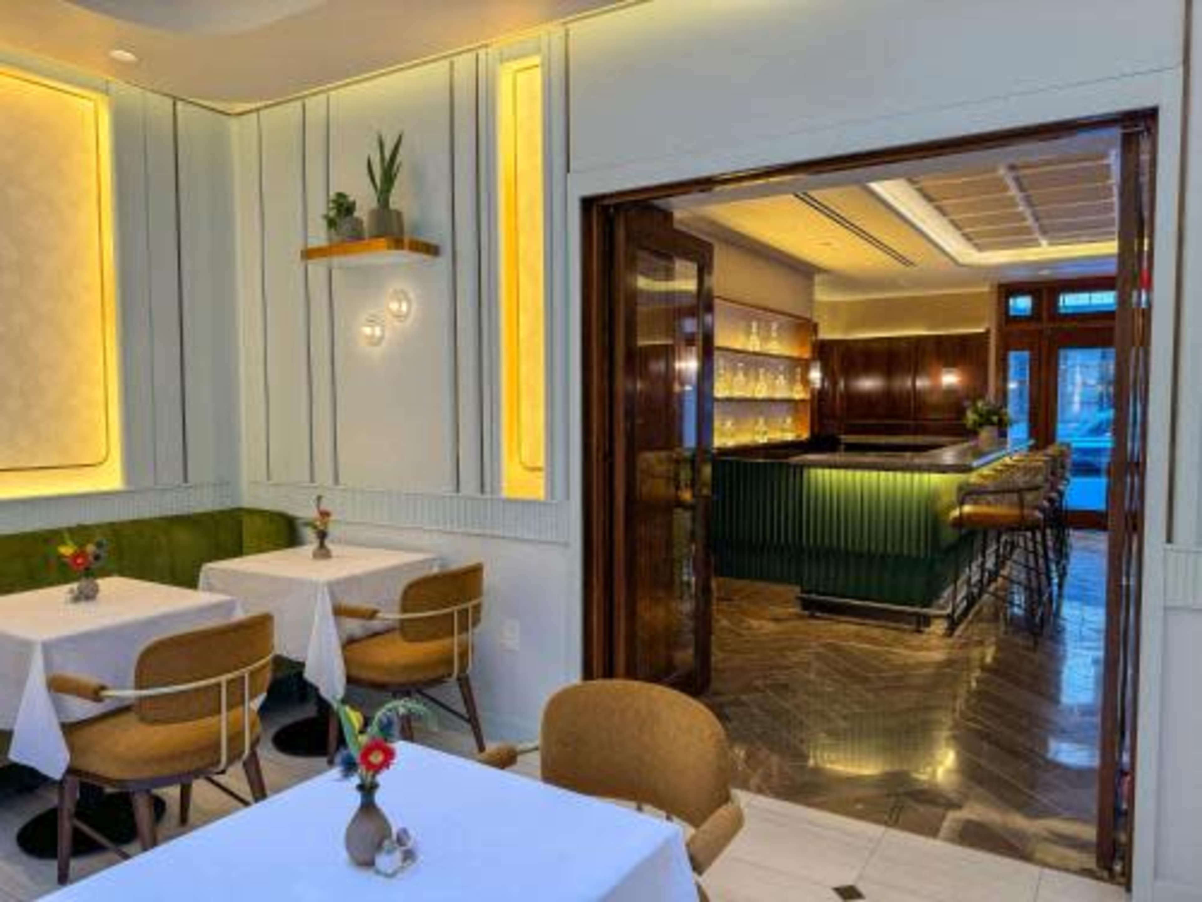 Brand New Restaurant in a Luxury Hotel Image in Midtown Manhattan, New York, NY