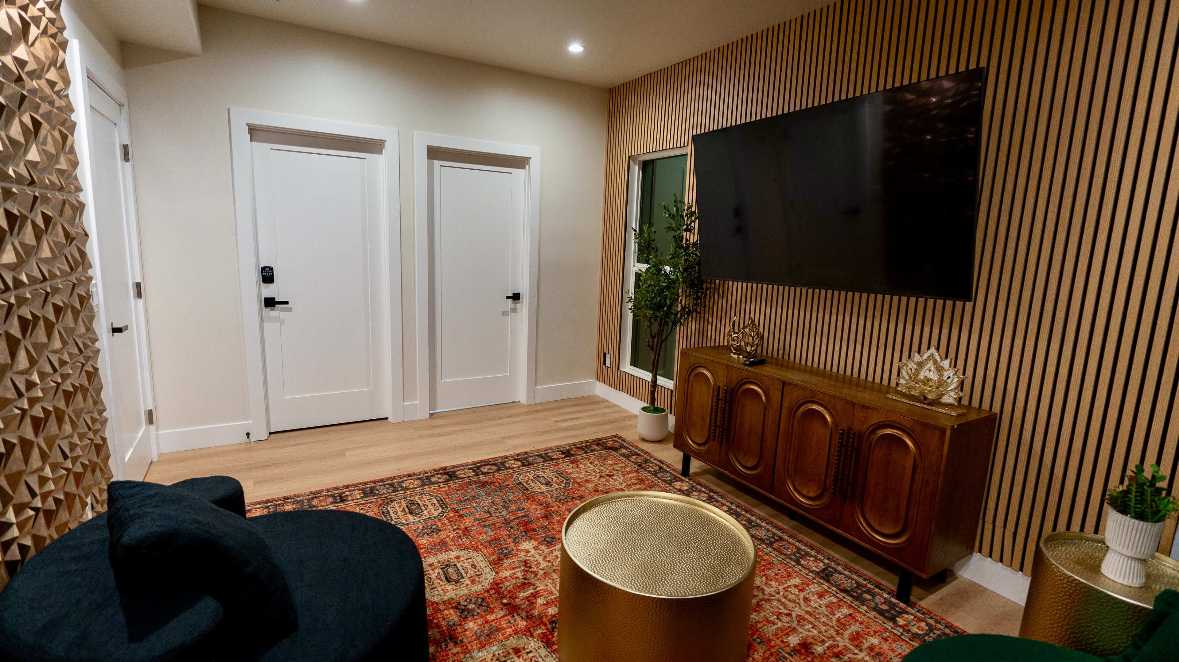 Versatile Green Screen Studio For Film, Video, and Photo Shoots Image in Woodland Hills, Woodland Hills, CA