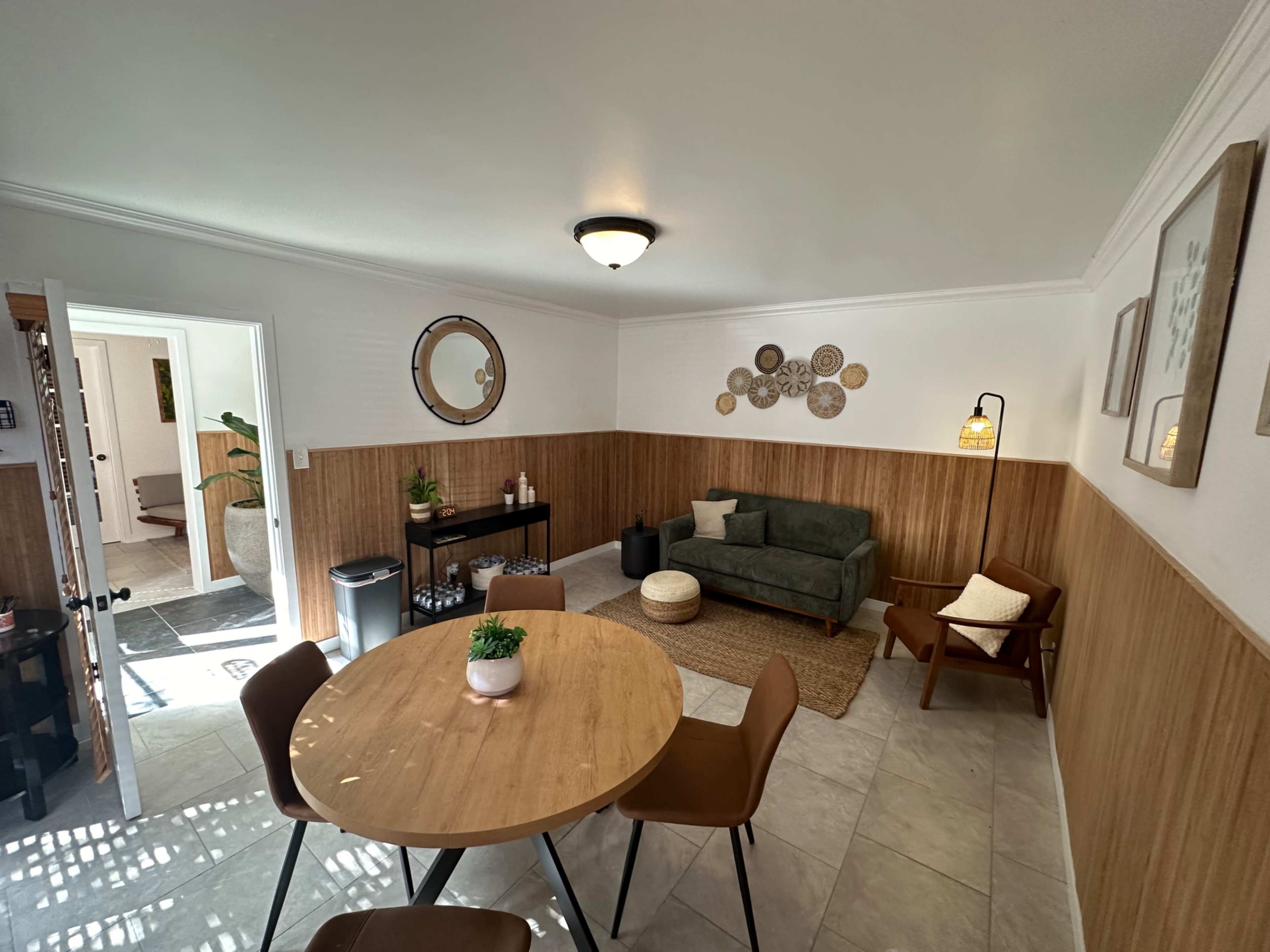 Cute, Quiet & Furnished Flex space in El Segundo Image in El Segundo, El Segundo, CA