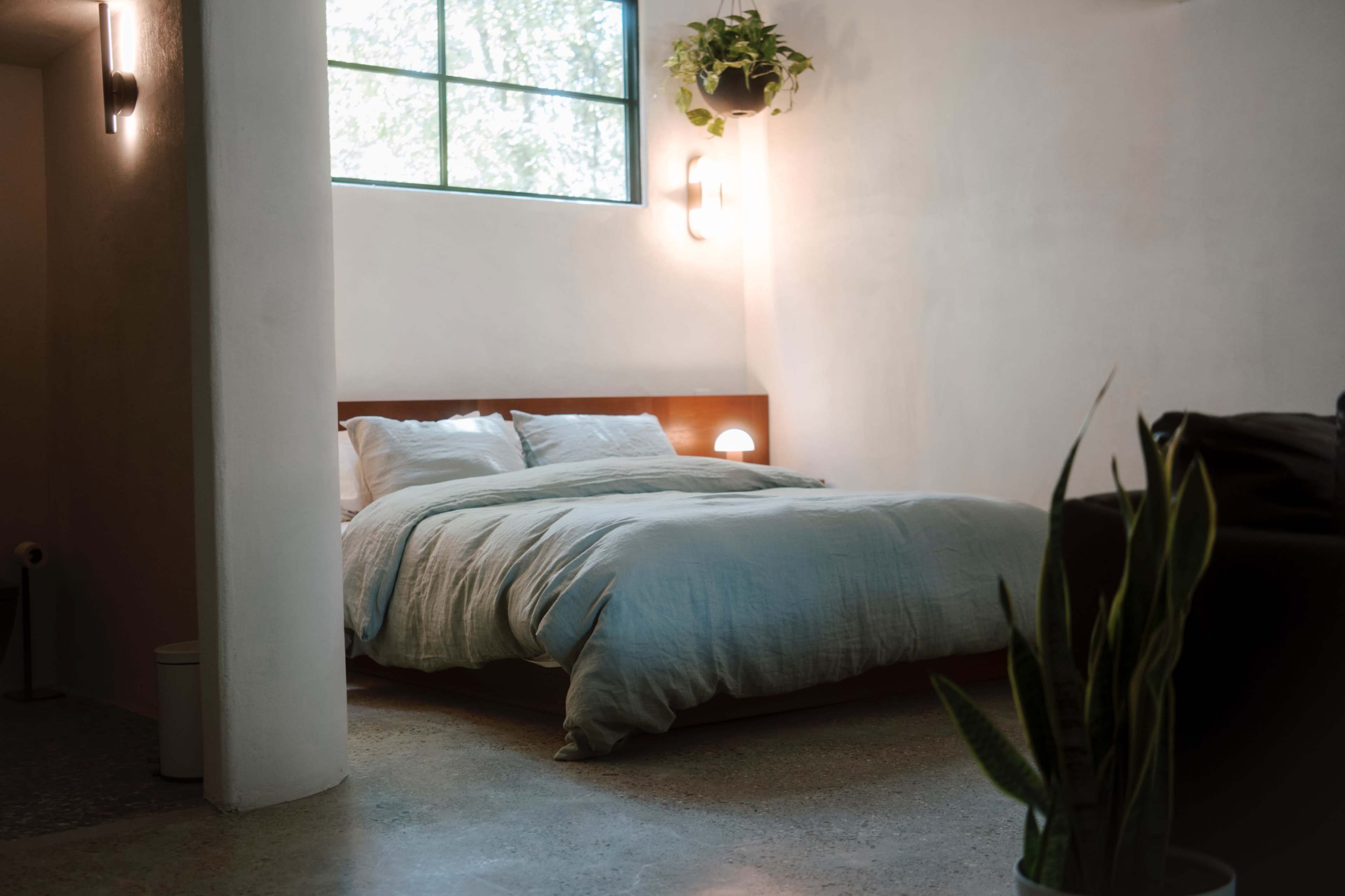 Santorini style studio in Museum District Image in MacGregor, Houston, TX