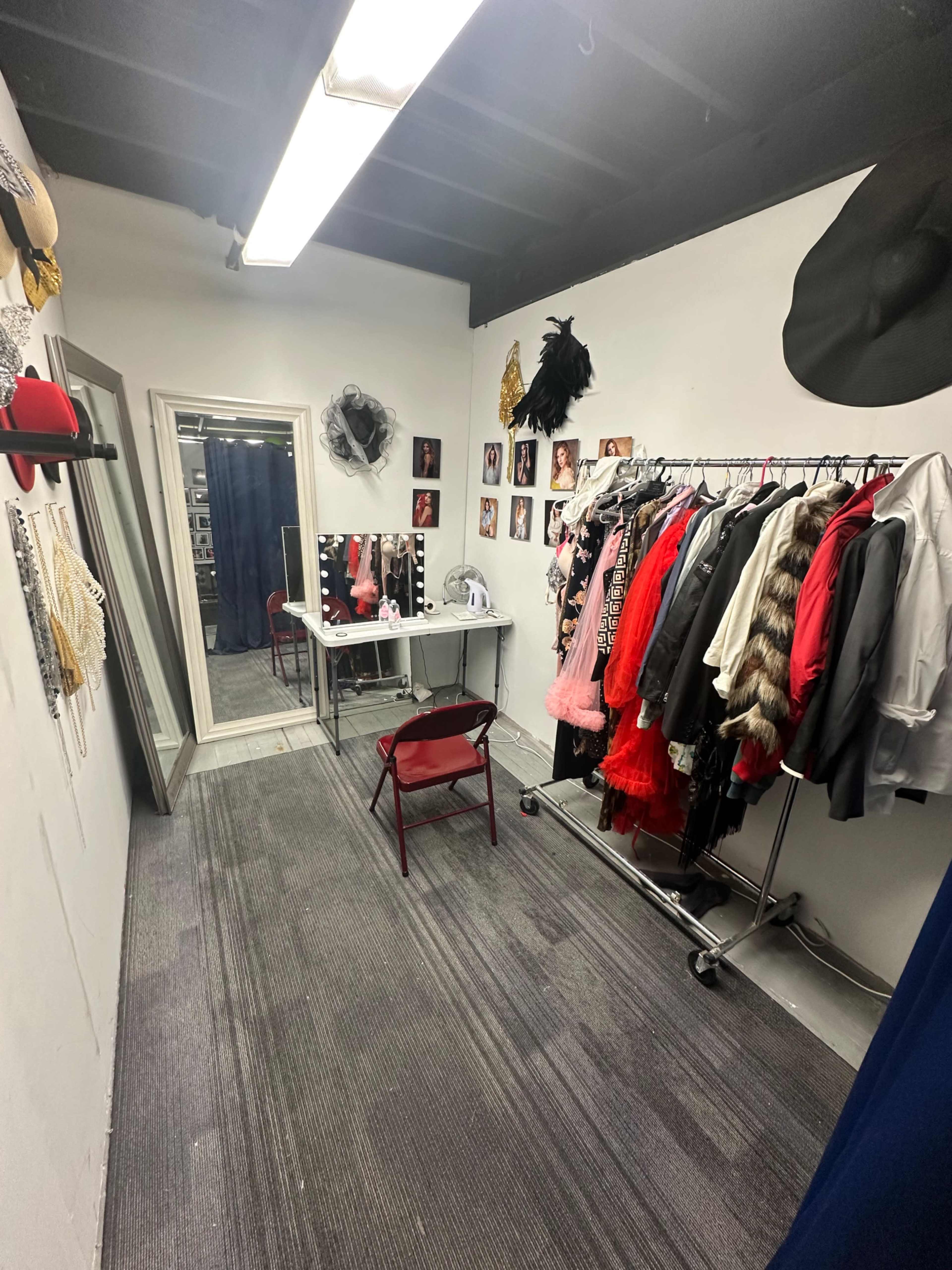 Boston South Shore Photography Studio w/ Lighting + Props Image in Rockland, Rockland, MA