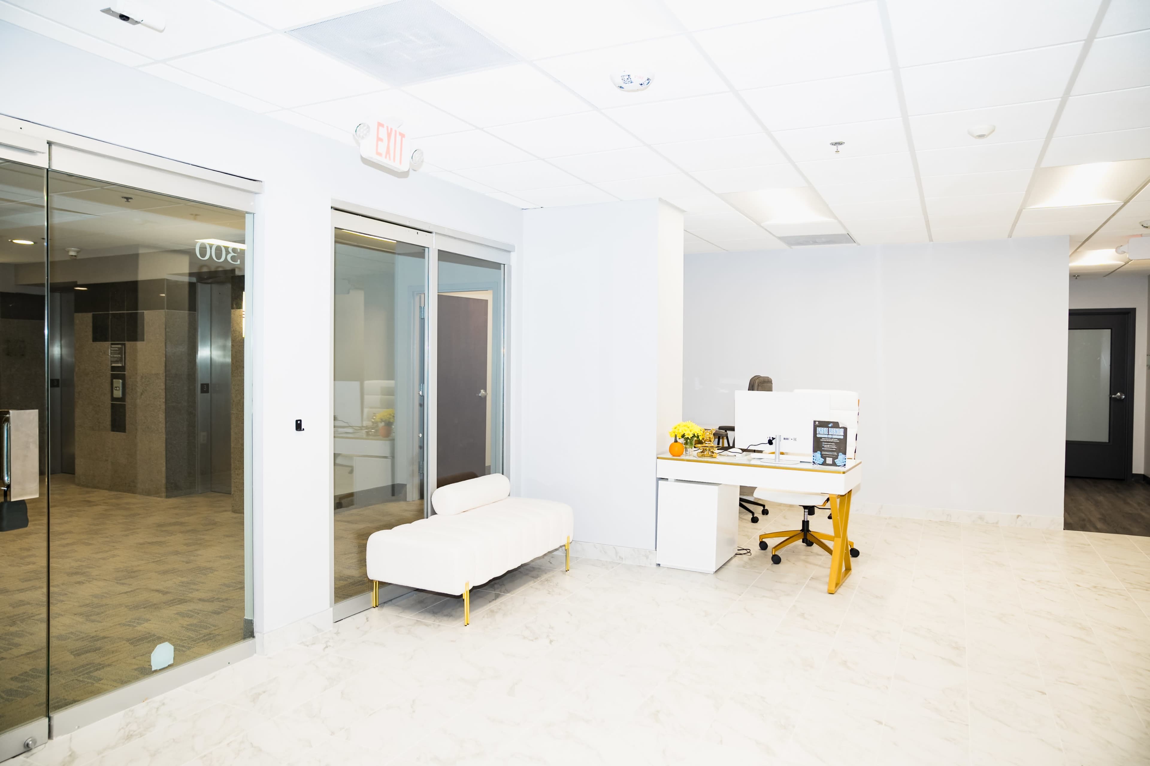Large 10 Person Conference Room (Columbia 2) Image in Columbia, Columbia, MD