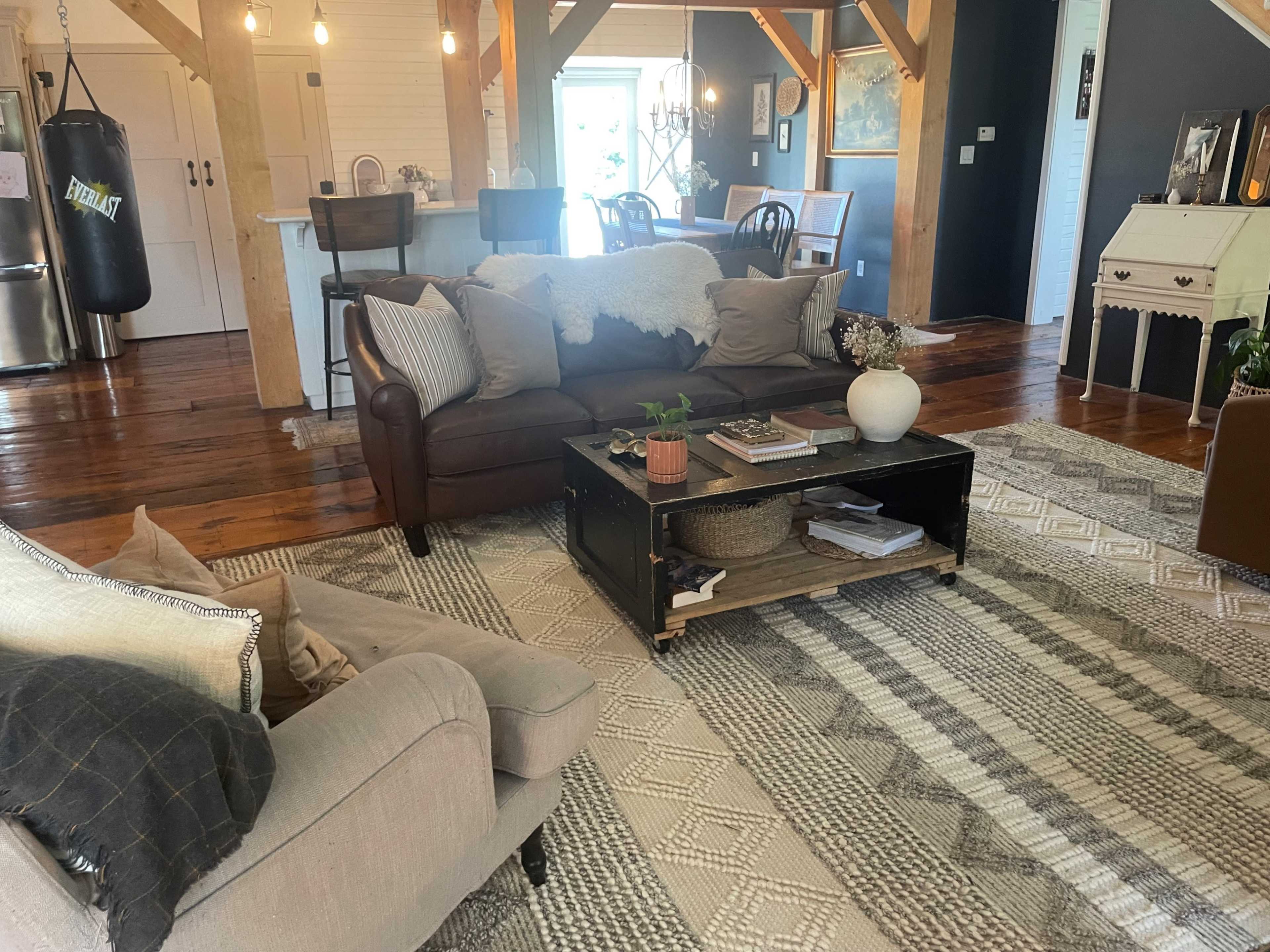 Rural rustic charm Barn House with a relaxing pasture view. Image in Shirland Township, Rockton, IL