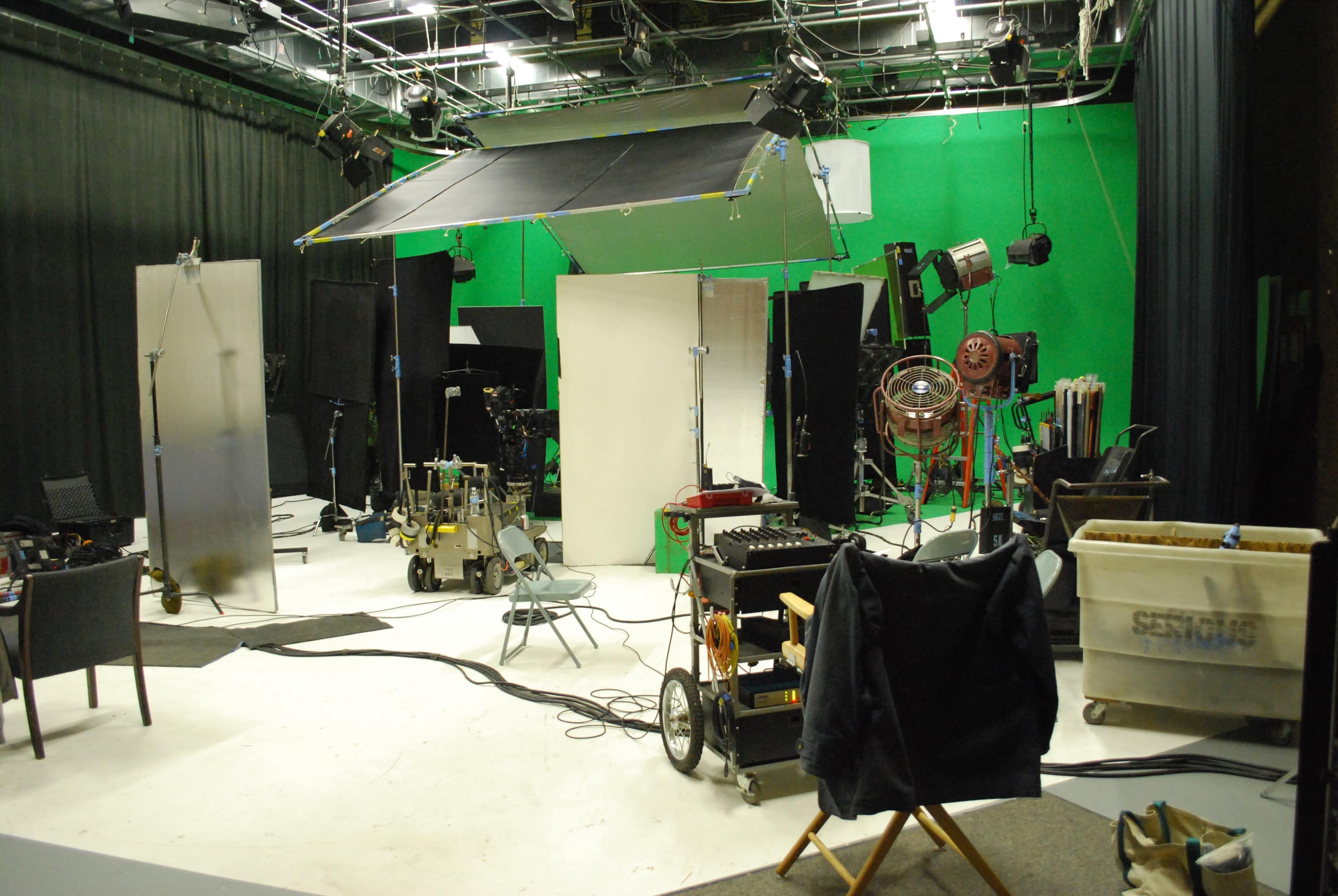 SOUNDSTAGE W/ CYC WALL Image in Reisterstown Station, Baltimore, MD