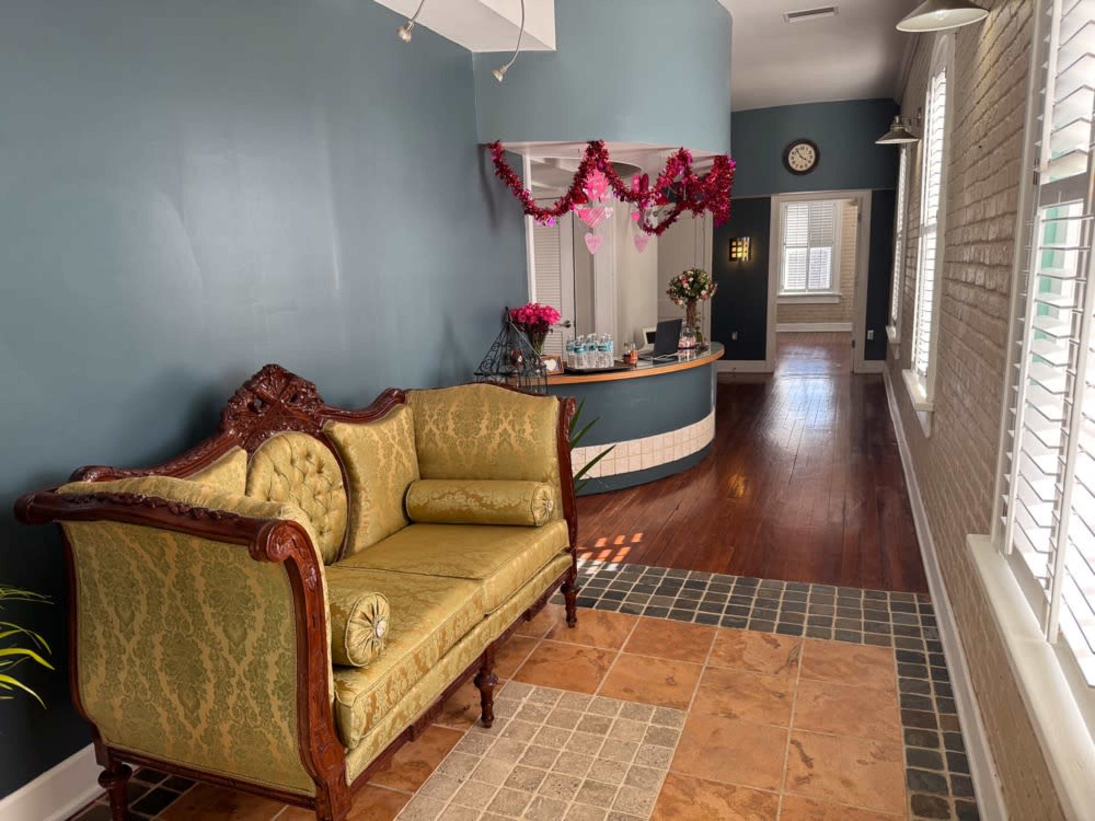 Antique Couch for props 
