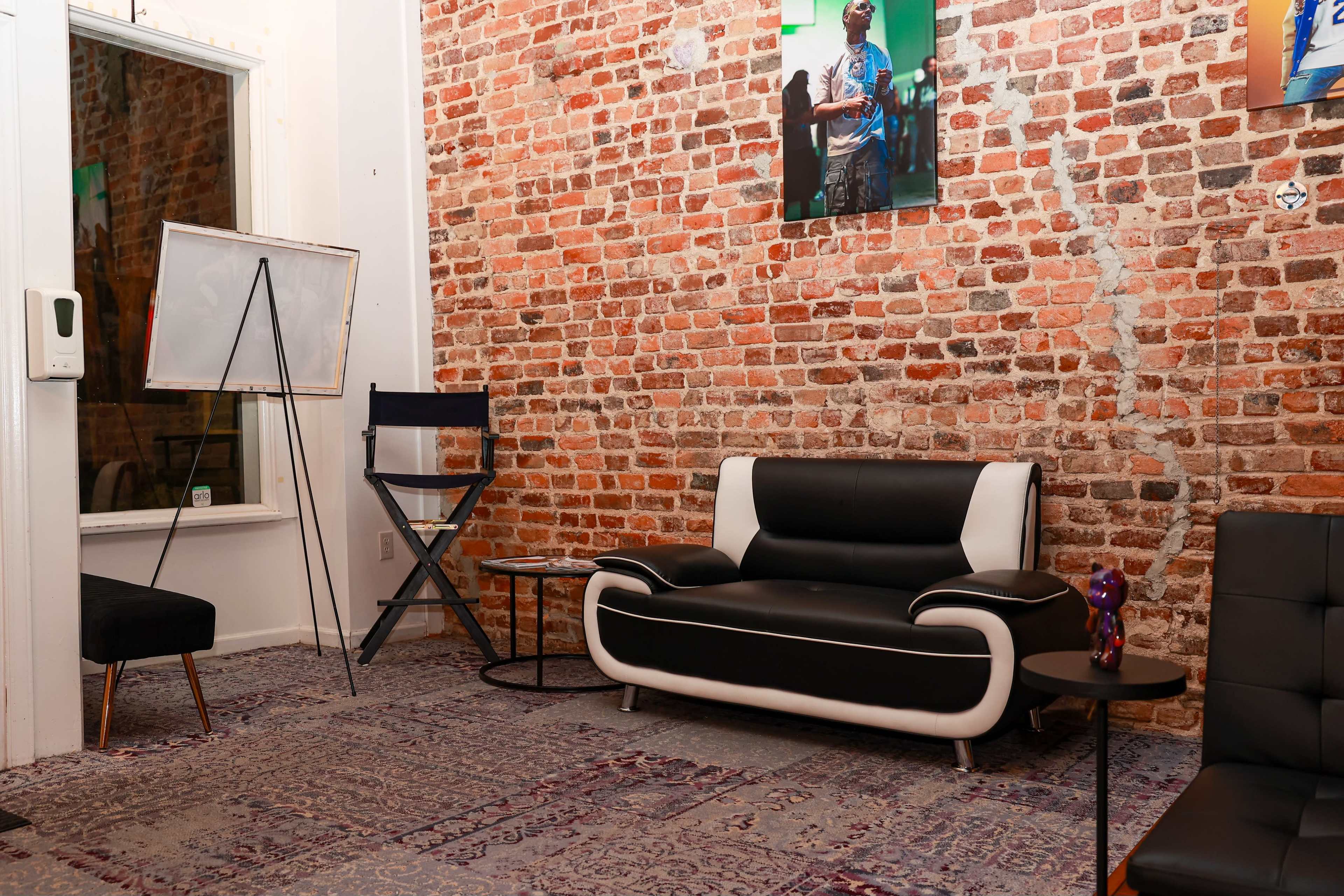 Downtown Greenville Photo Studio Image in Uptown District, Greenville, NC