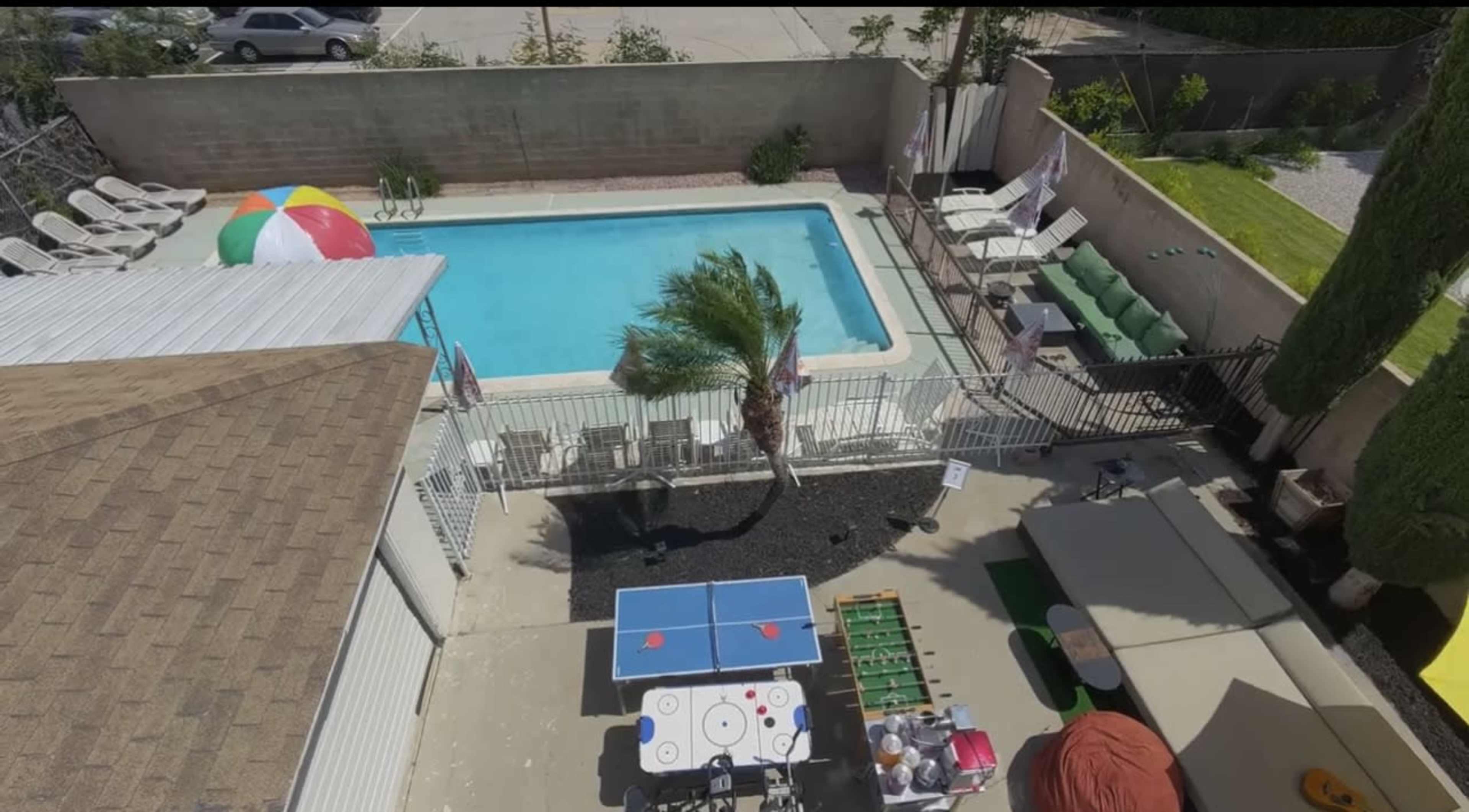 A Vibe: Gigantic Riverside Pool Retreat Image in Wood Streets, Riverside, CA
