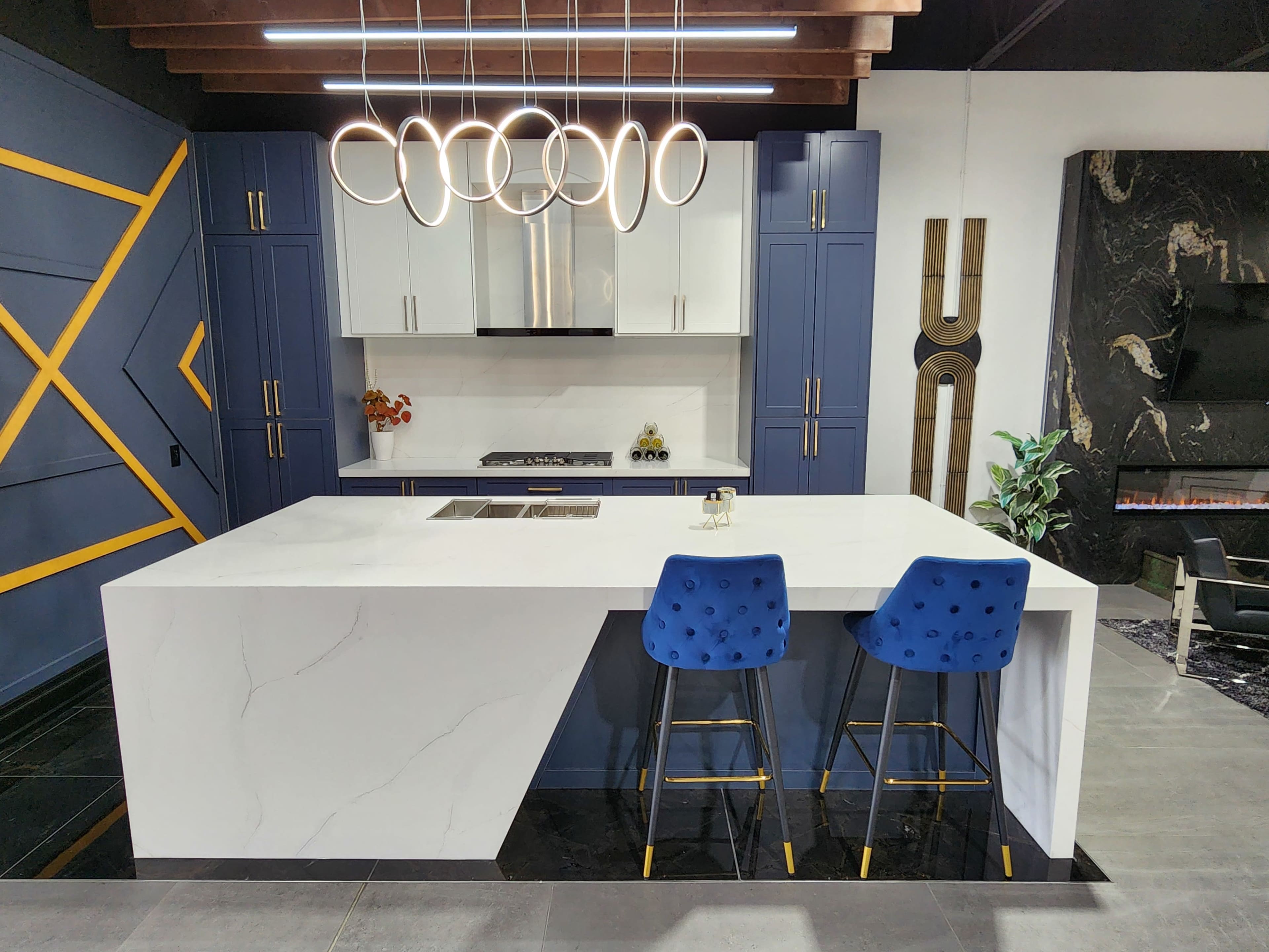 Centrally located high end modern retail showroom Image in Dixie, Mississauga, ON